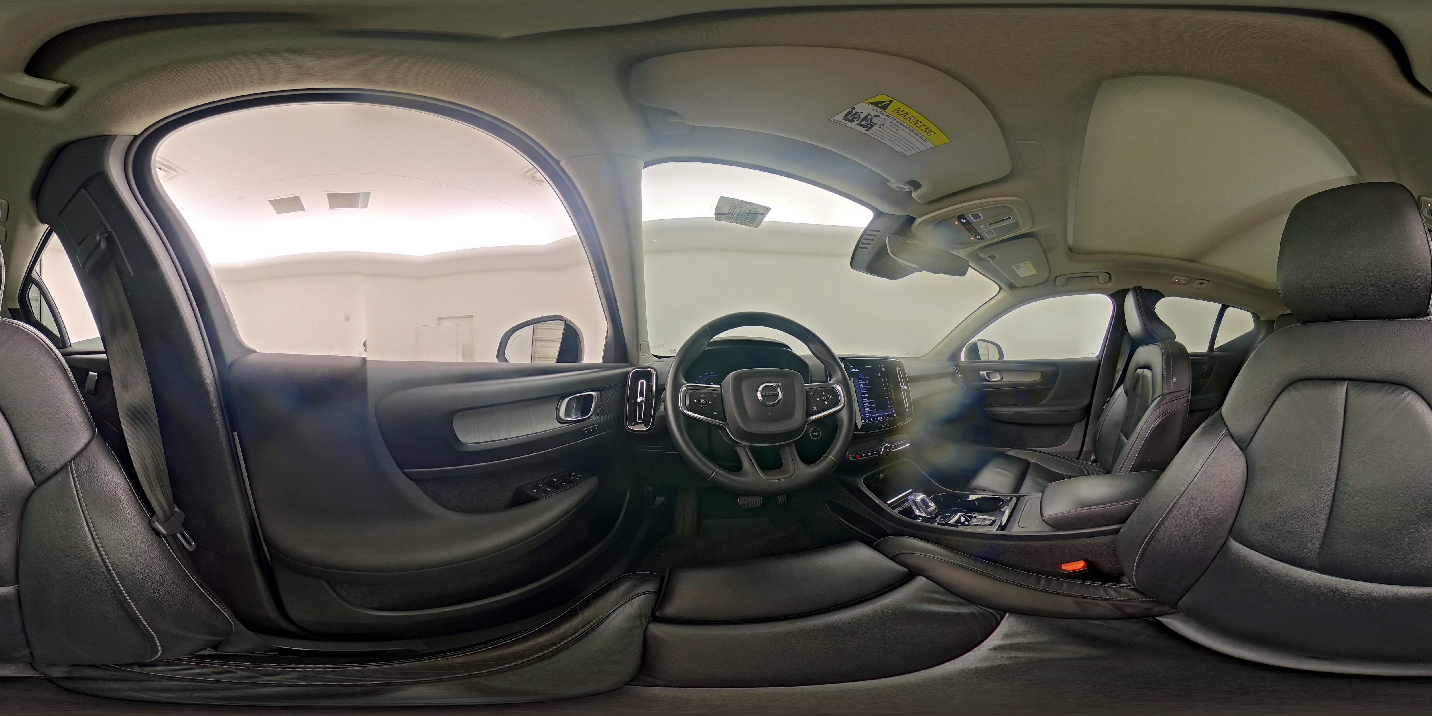 2023 Volvo XC40 Plus - Photo 29