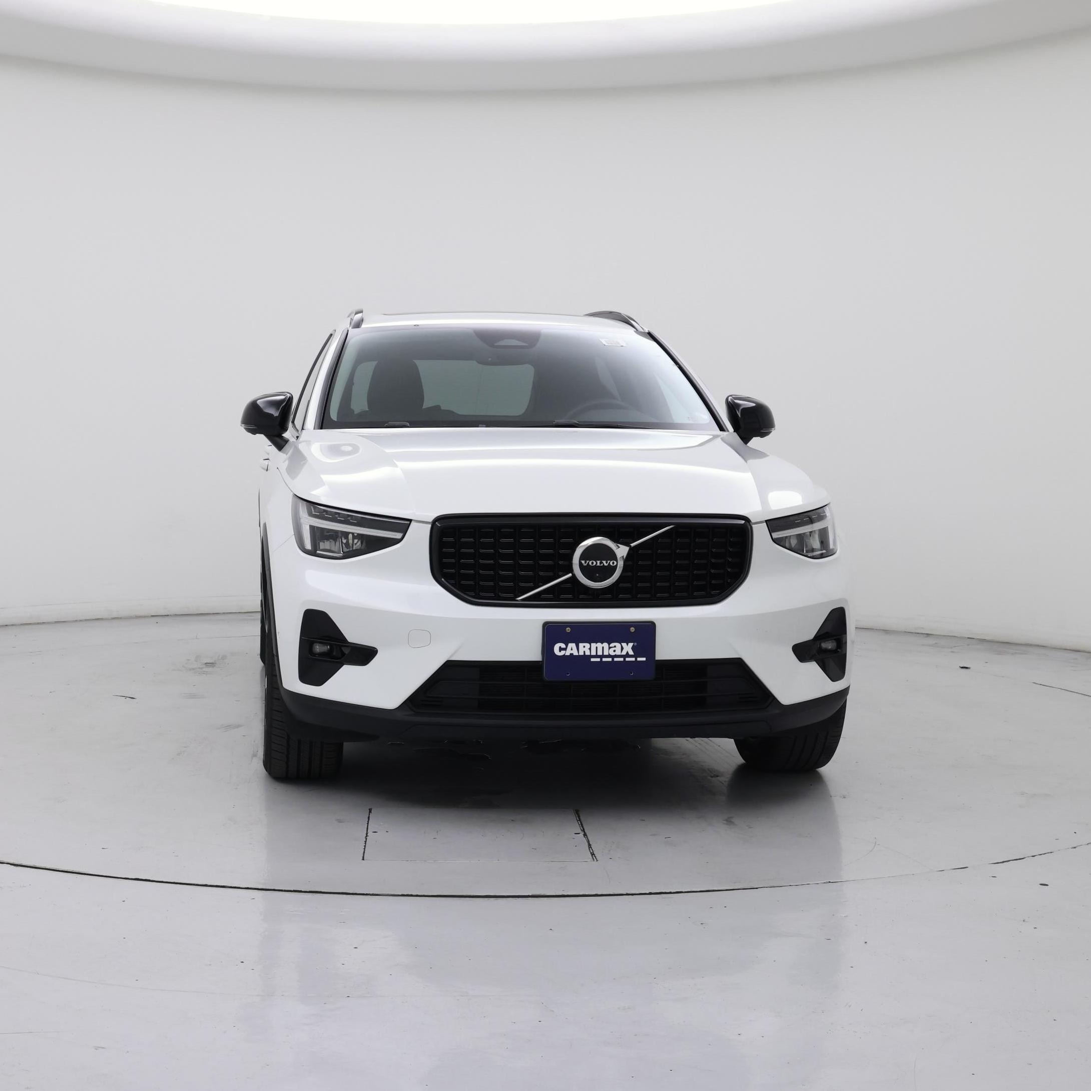Thumbnail: 2023 Volvo XC40 - 5