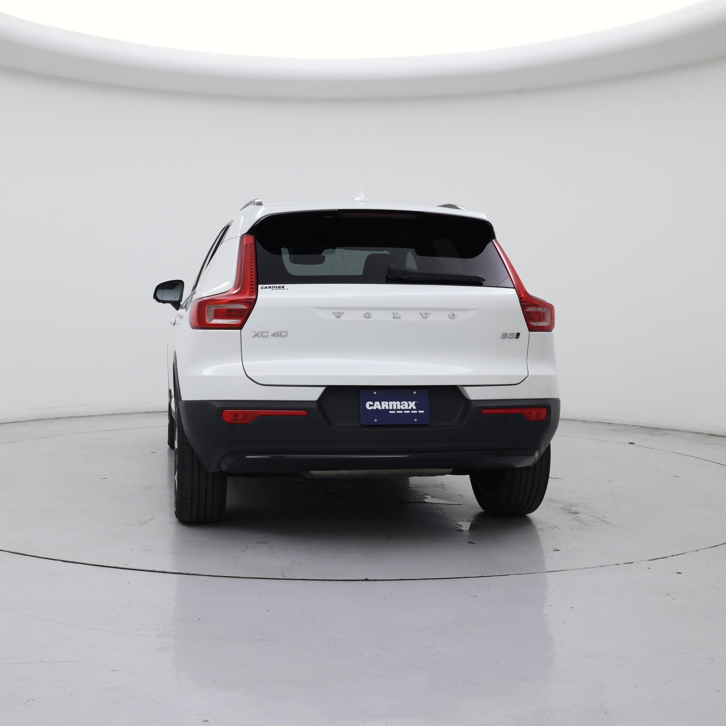Thumbnail: 2023 Volvo XC40 - 6