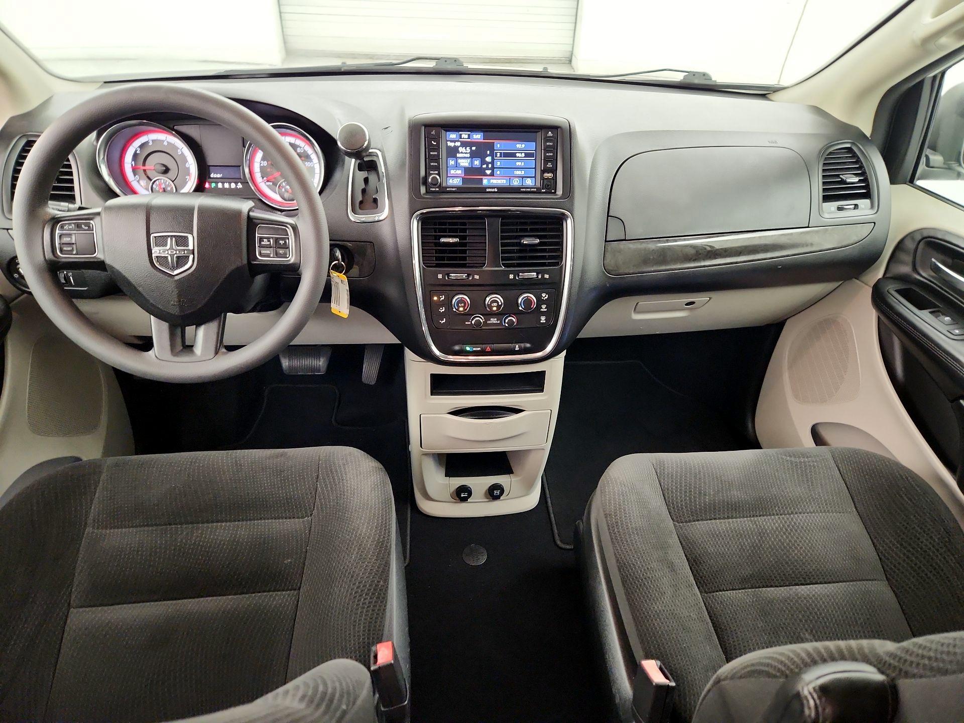 Thumbnail: 2019 Dodge Grand Caravan - 9
