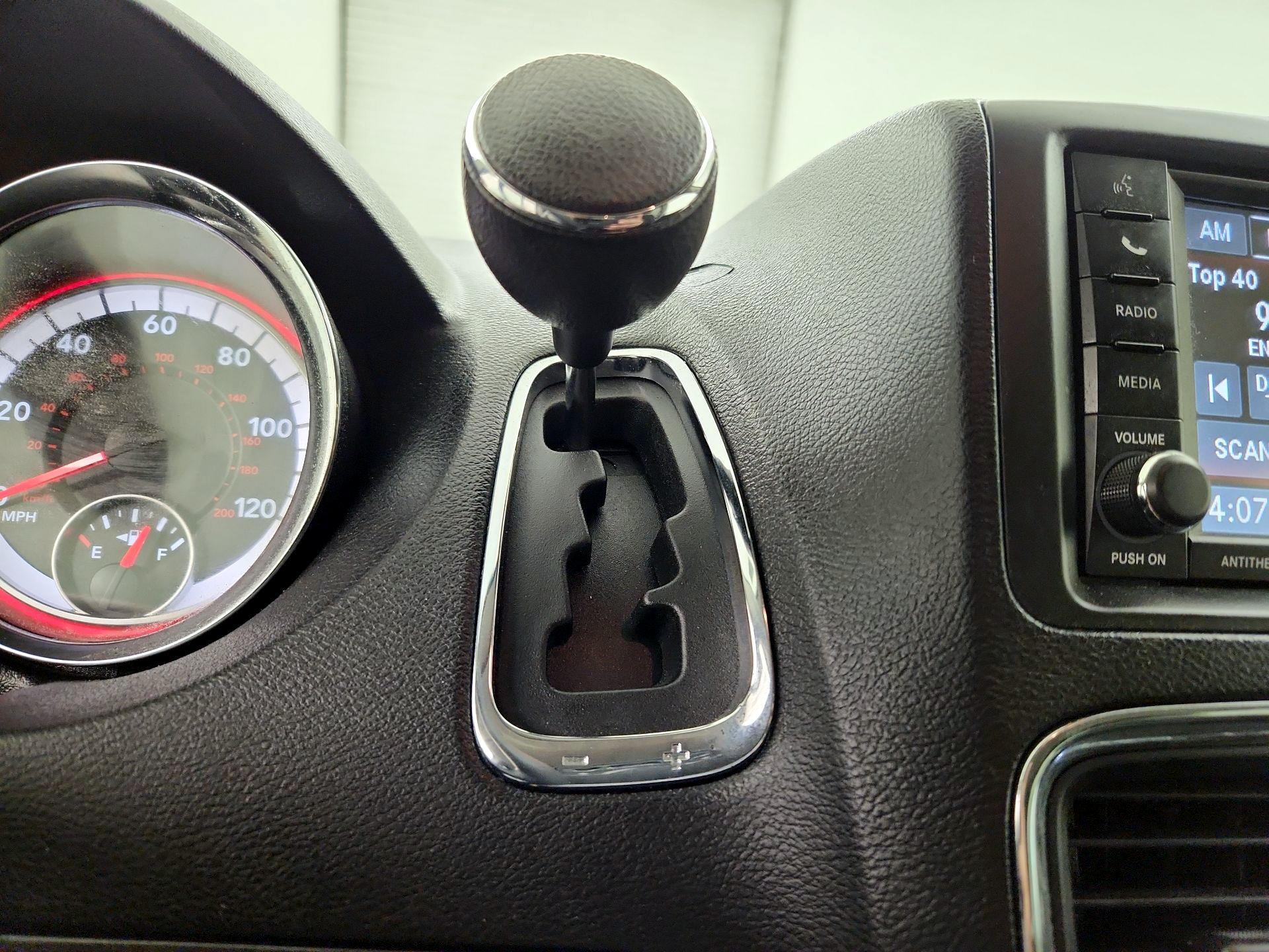Thumbnail: 2019 Dodge Grand Caravan - 17