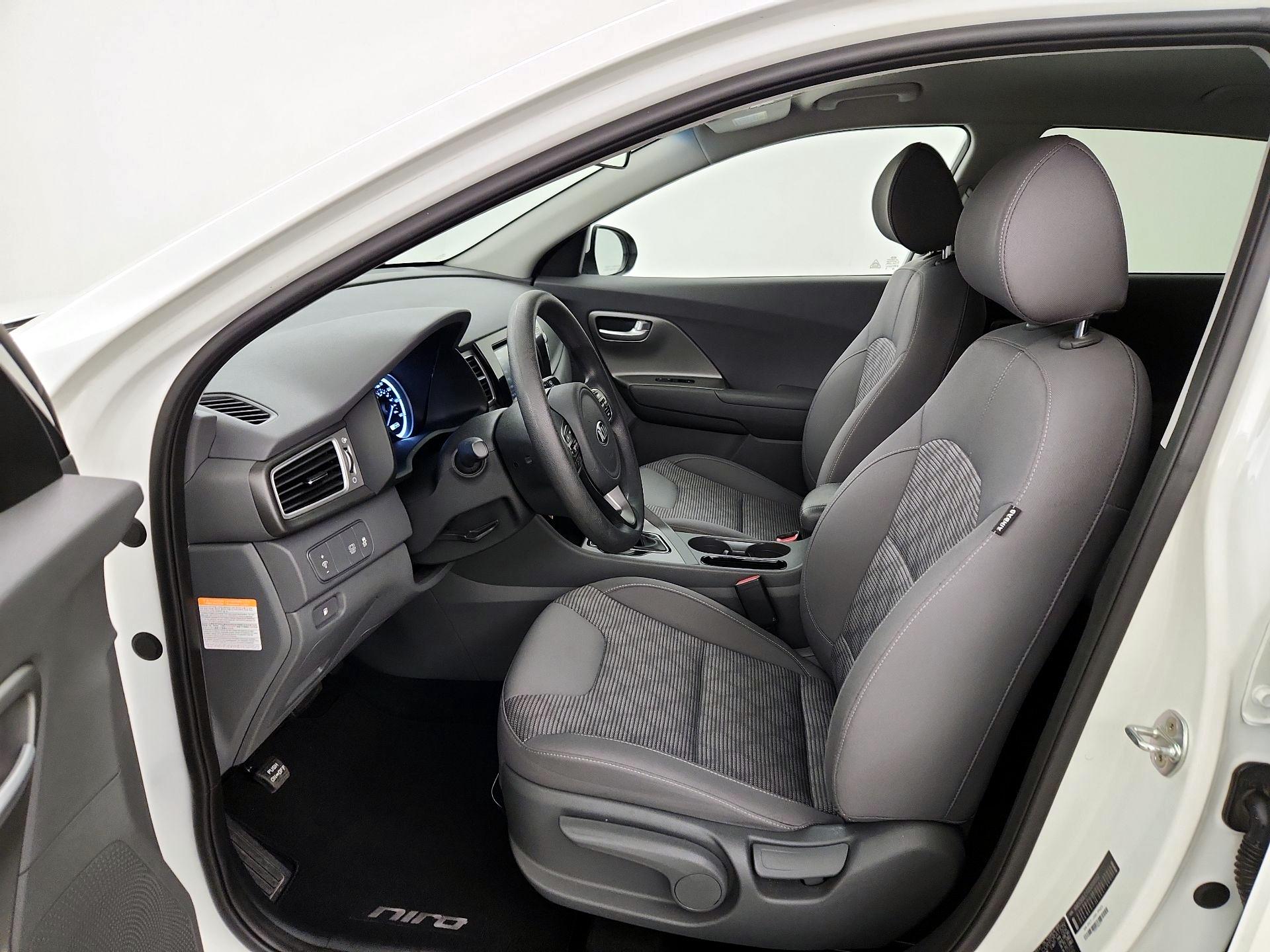 Thumbnail: 2018 Kia Niro - 11
