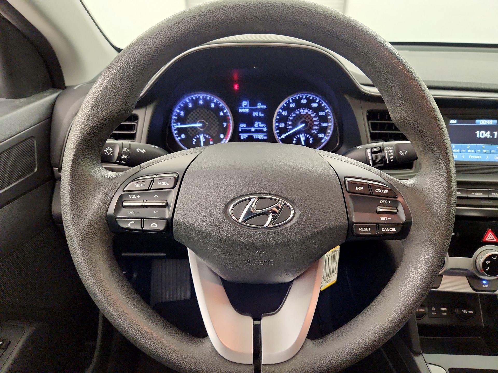 Thumbnail: 2019 Hyundai Elantra - 10