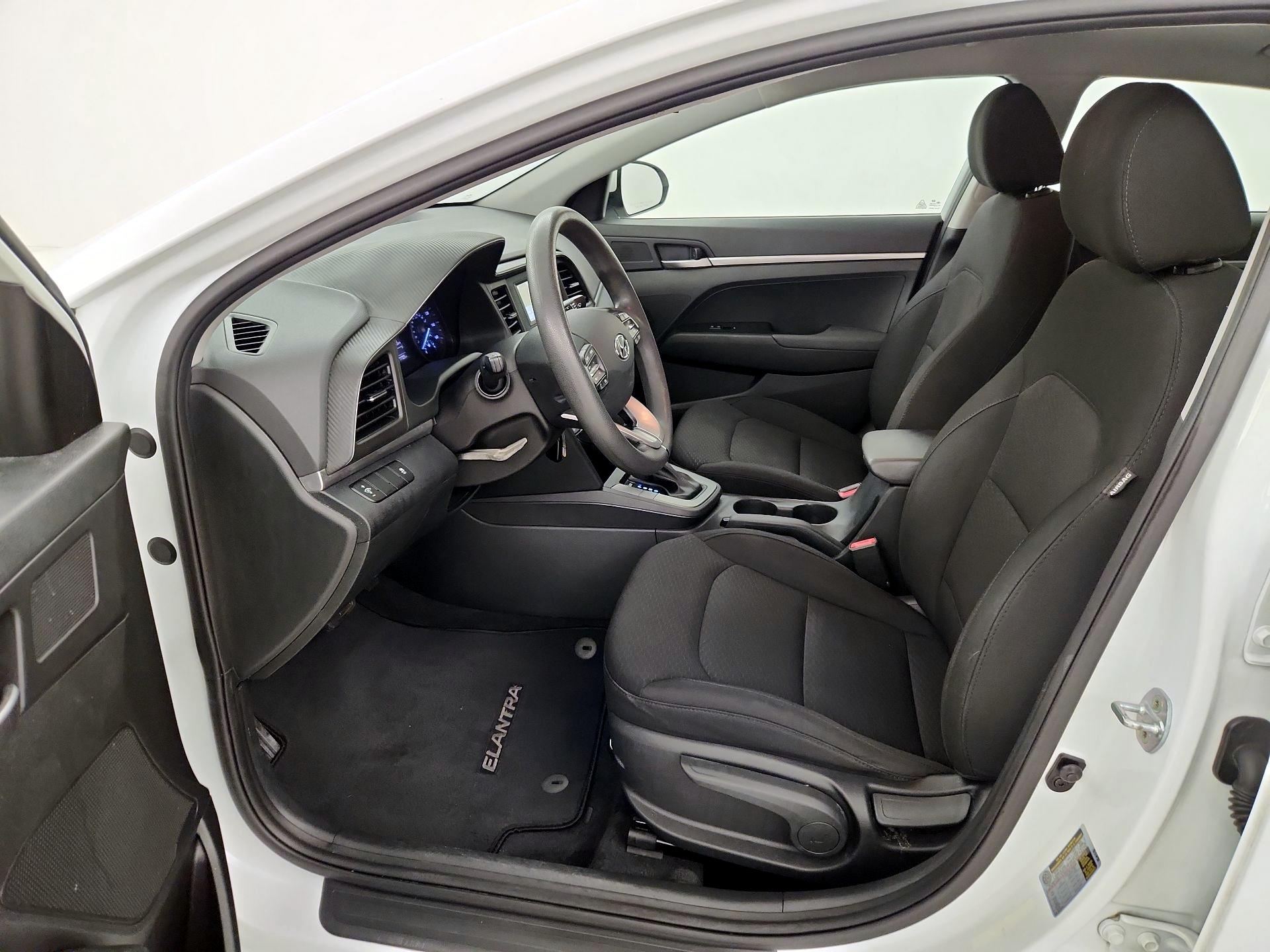 Thumbnail: 2019 Hyundai Elantra - 11