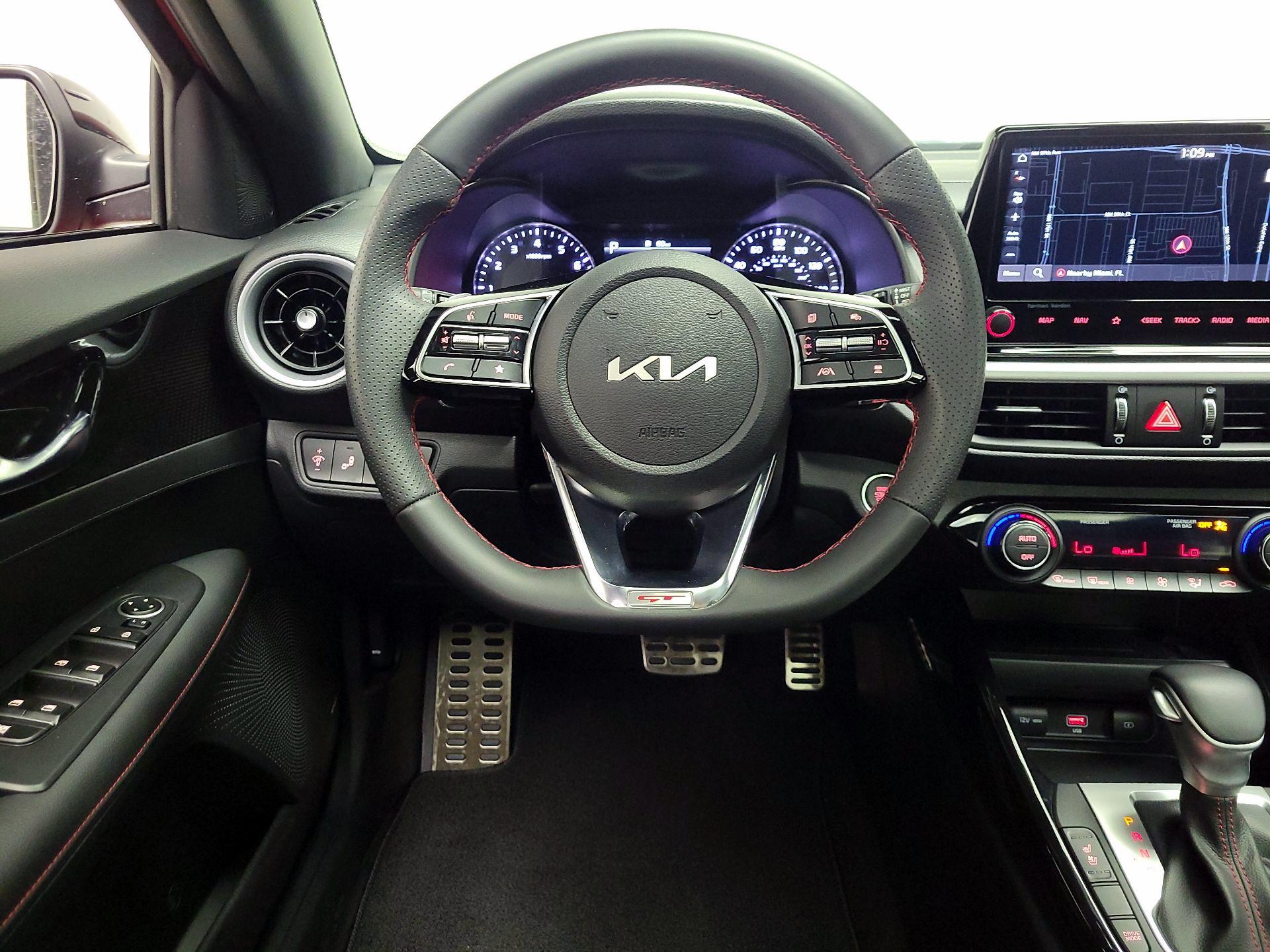 Thumbnail: 2024 Kia Forte - 10
