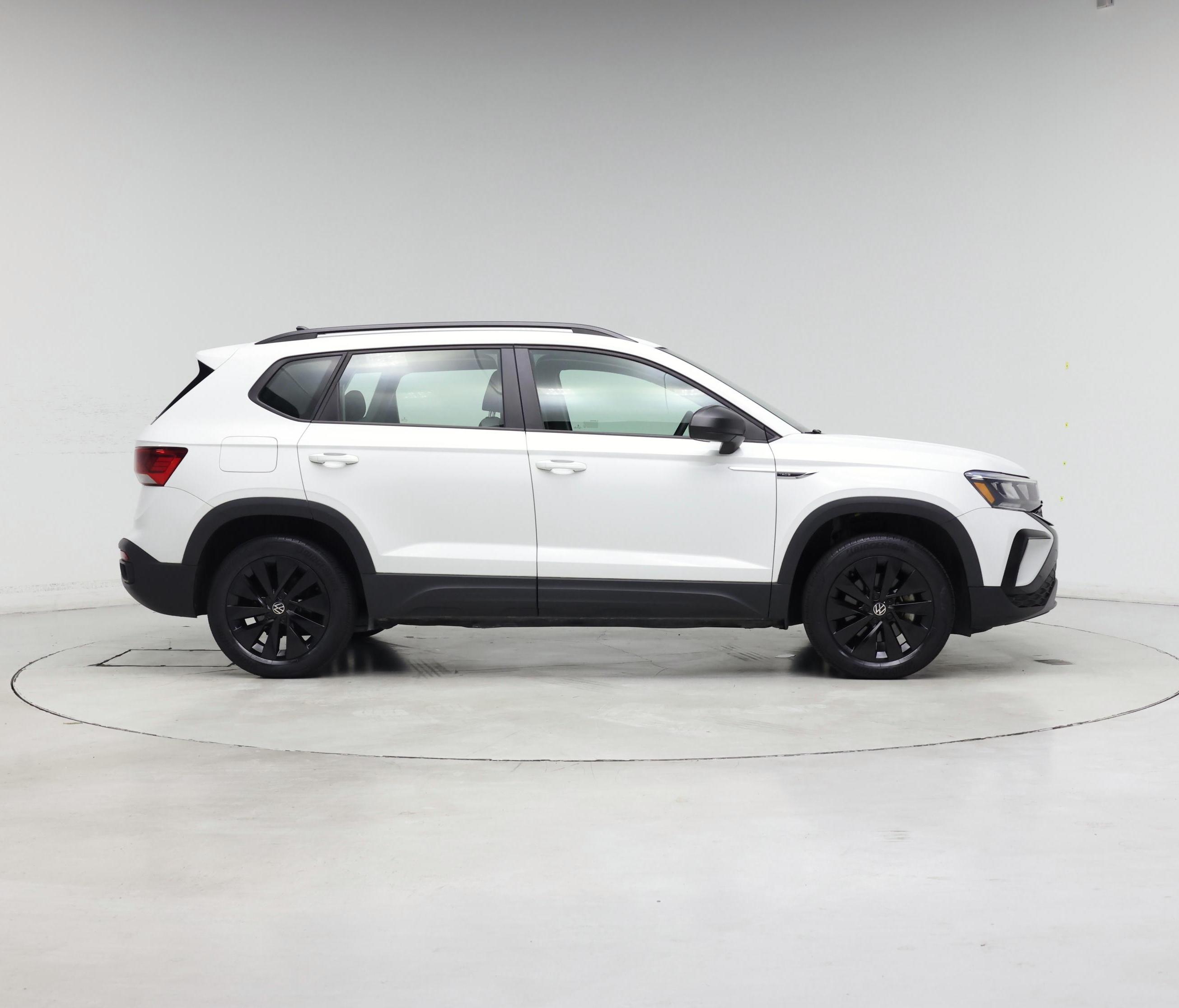 Thumbnail: 2022 Volkswagen Taos - 7