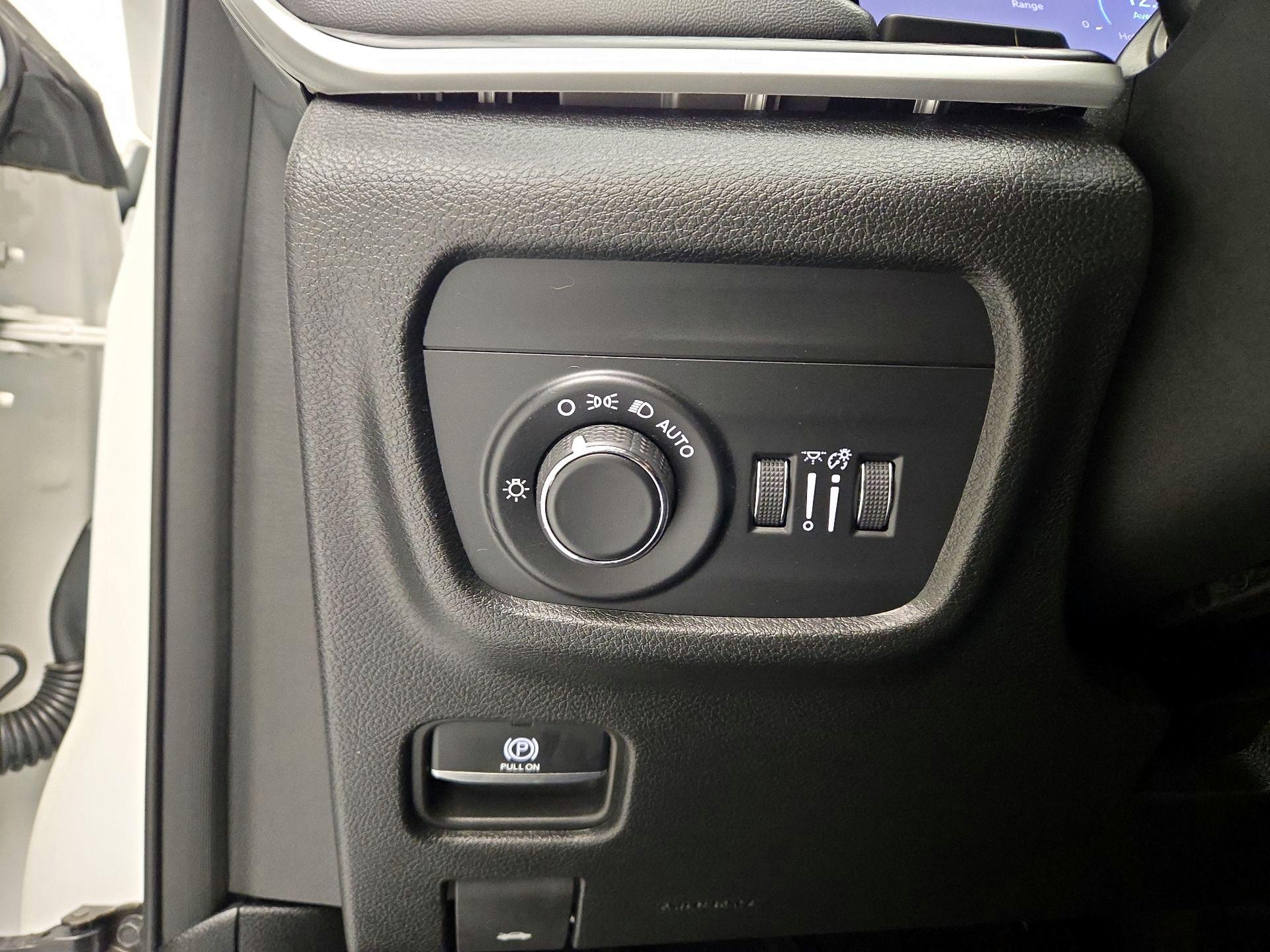 Thumbnail: 2023 Jeep Grand Cherokee - 13