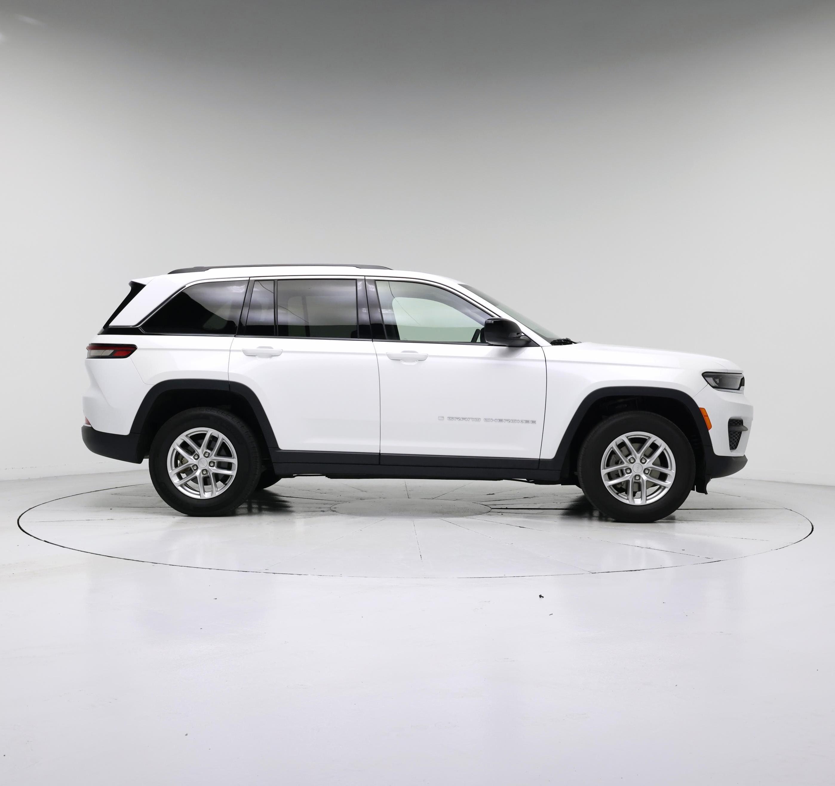 Thumbnail: 2023 Jeep Grand Cherokee - 7