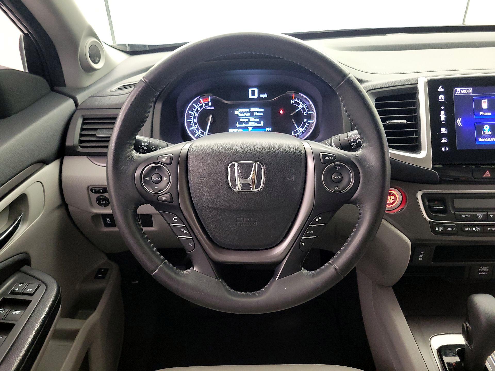 Thumbnail: 2018 Honda Pilot - 10