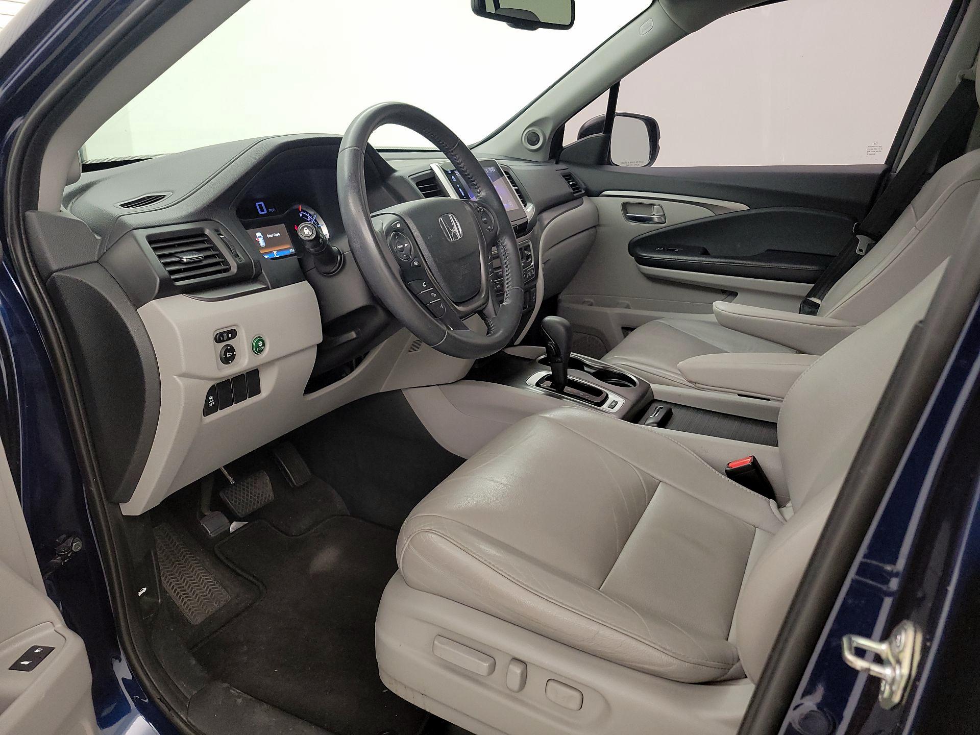 Thumbnail: 2018 Honda Pilot - 11