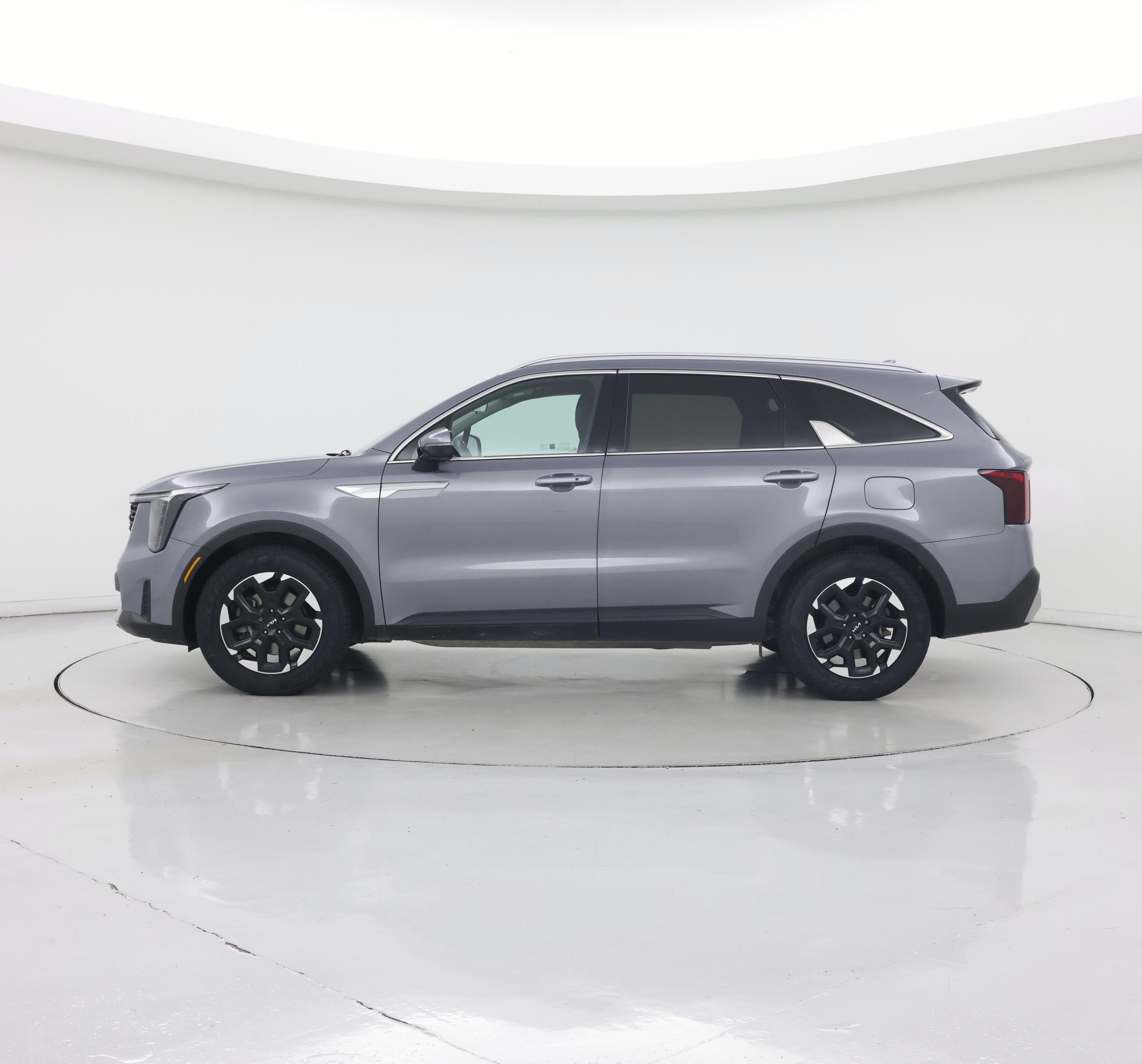 Thumbnail: 2024 Kia Sorento - 3