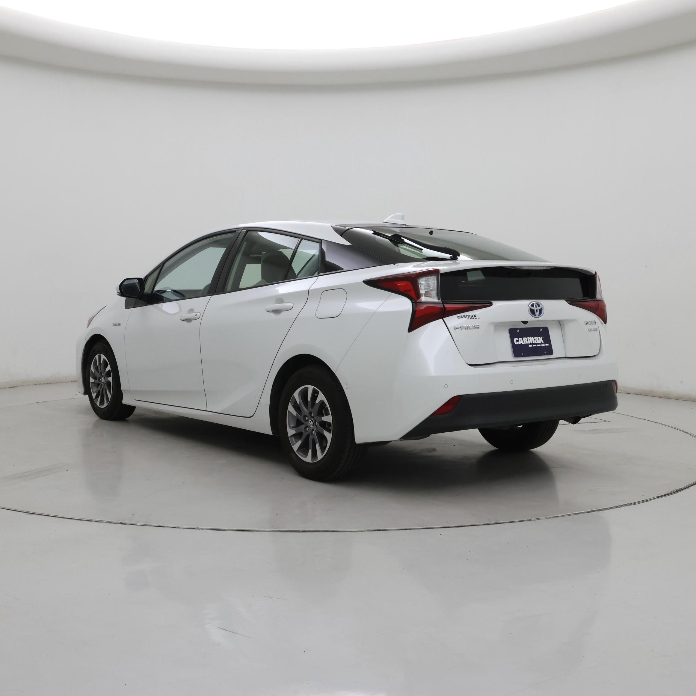 Thumbnail: 2022 Toyota Prius - 2