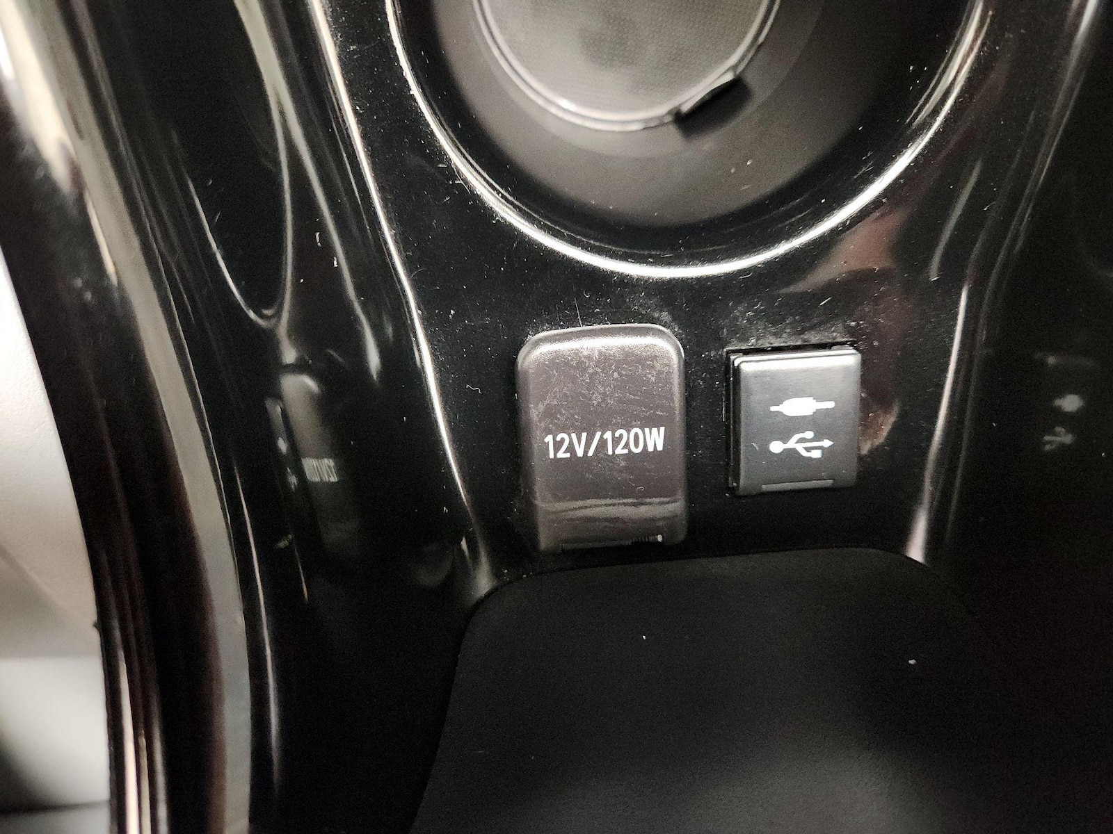 2022 Toyota Prius Limited - Photo 20