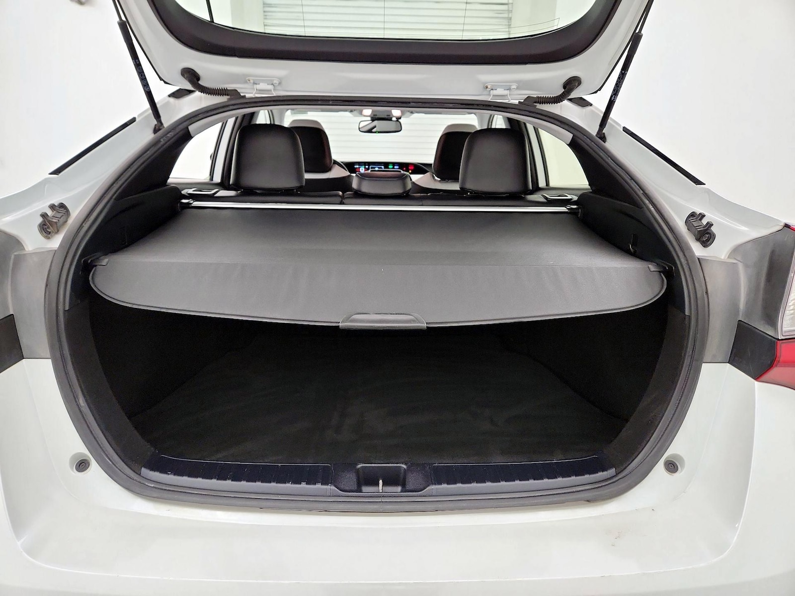 2022 Toyota Prius Limited - Photo 23