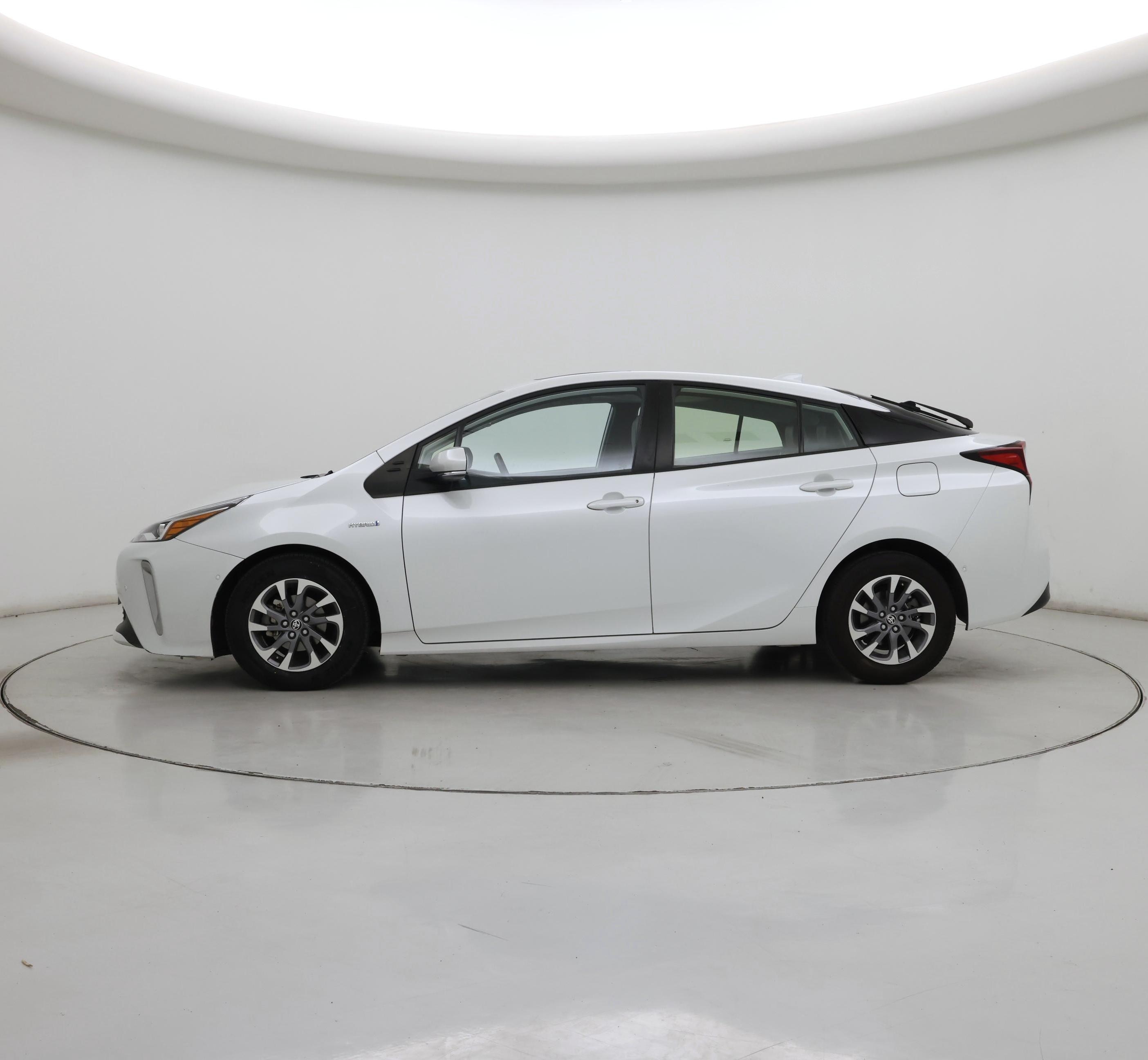 Thumbnail: 2022 Toyota Prius - 3