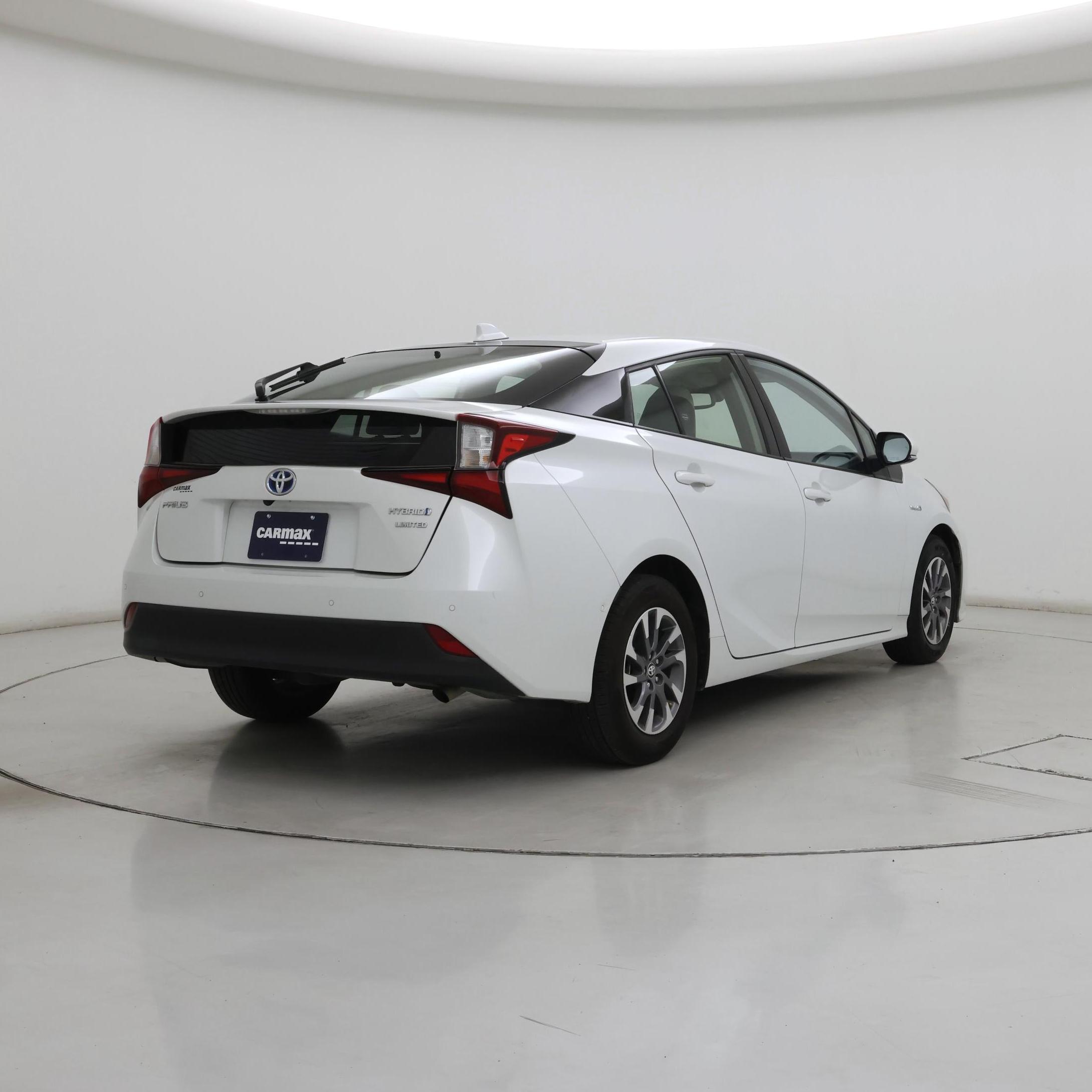 Thumbnail: 2022 Toyota Prius - 8