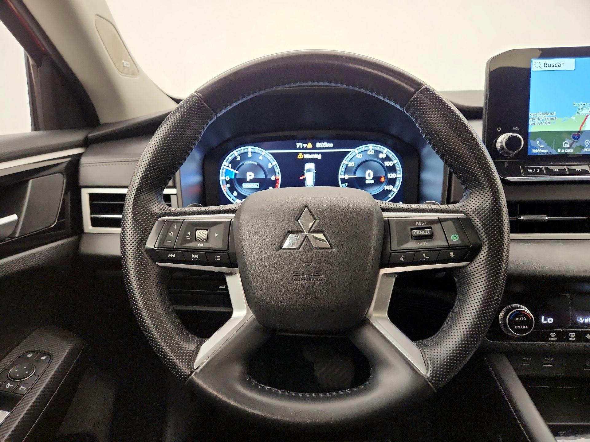 Thumbnail: 2024 Mitsubishi Outlander - 10