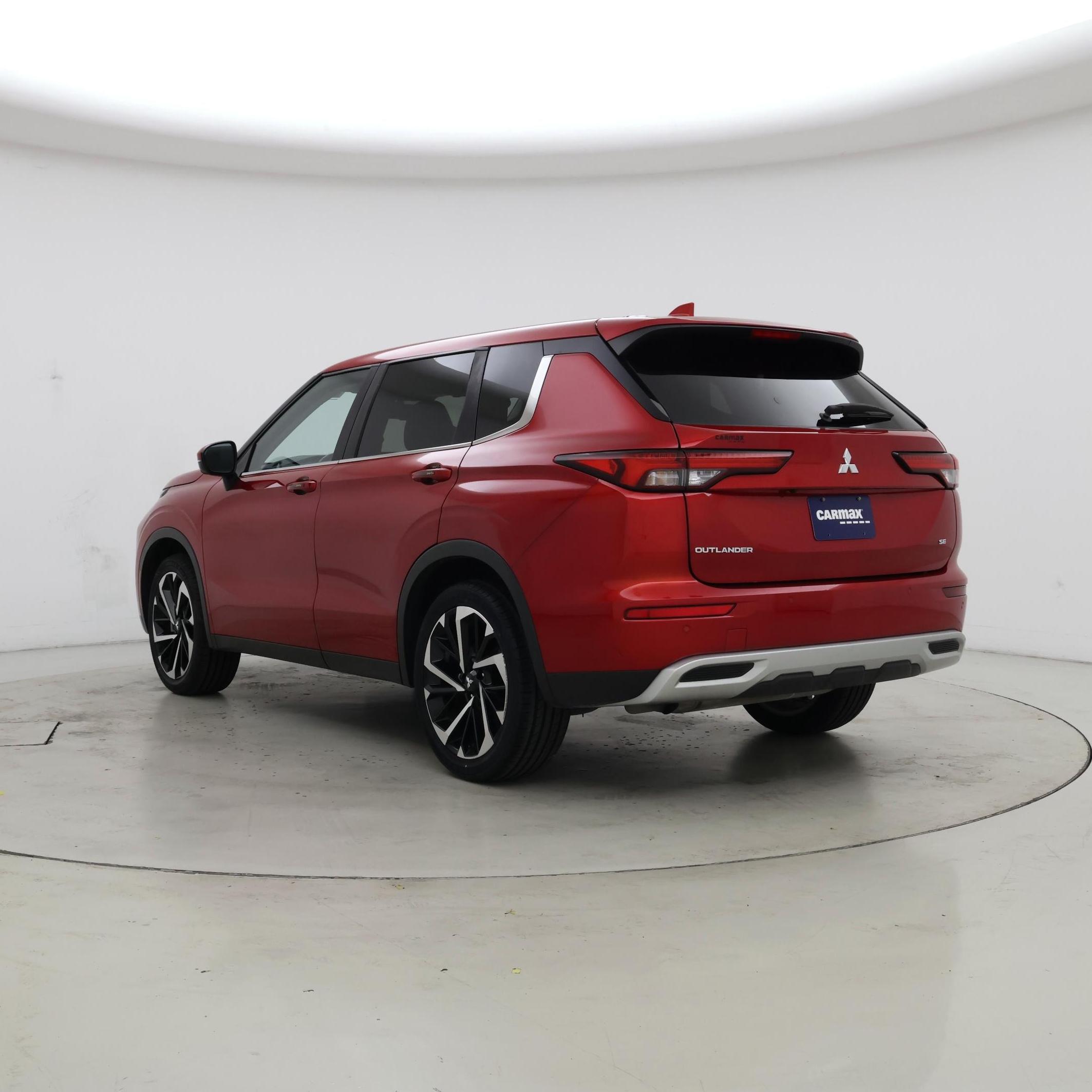 Thumbnail: 2024 Mitsubishi Outlander - 2