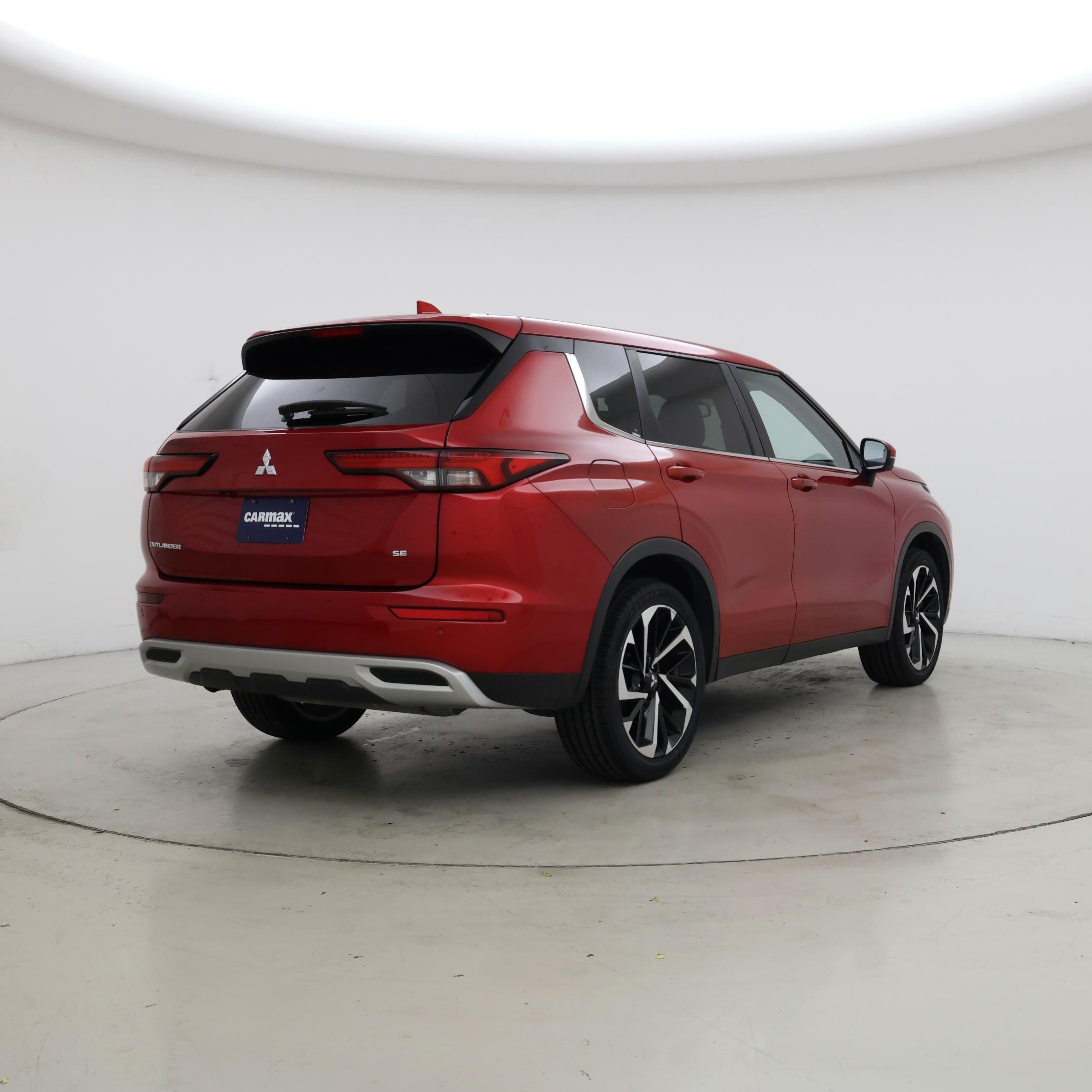 Thumbnail: 2024 Mitsubishi Outlander - 8