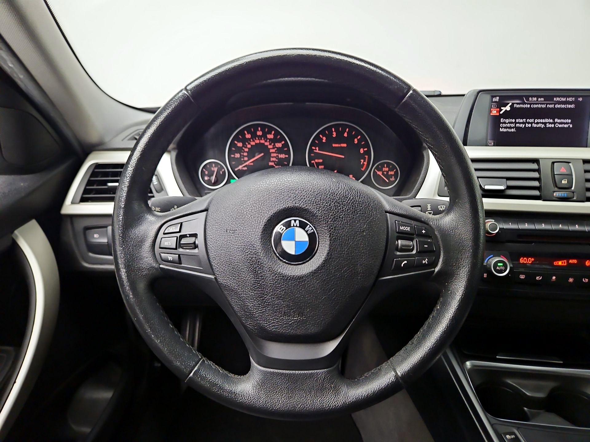 Thumbnail: 2015 BMW 3 Series - 10