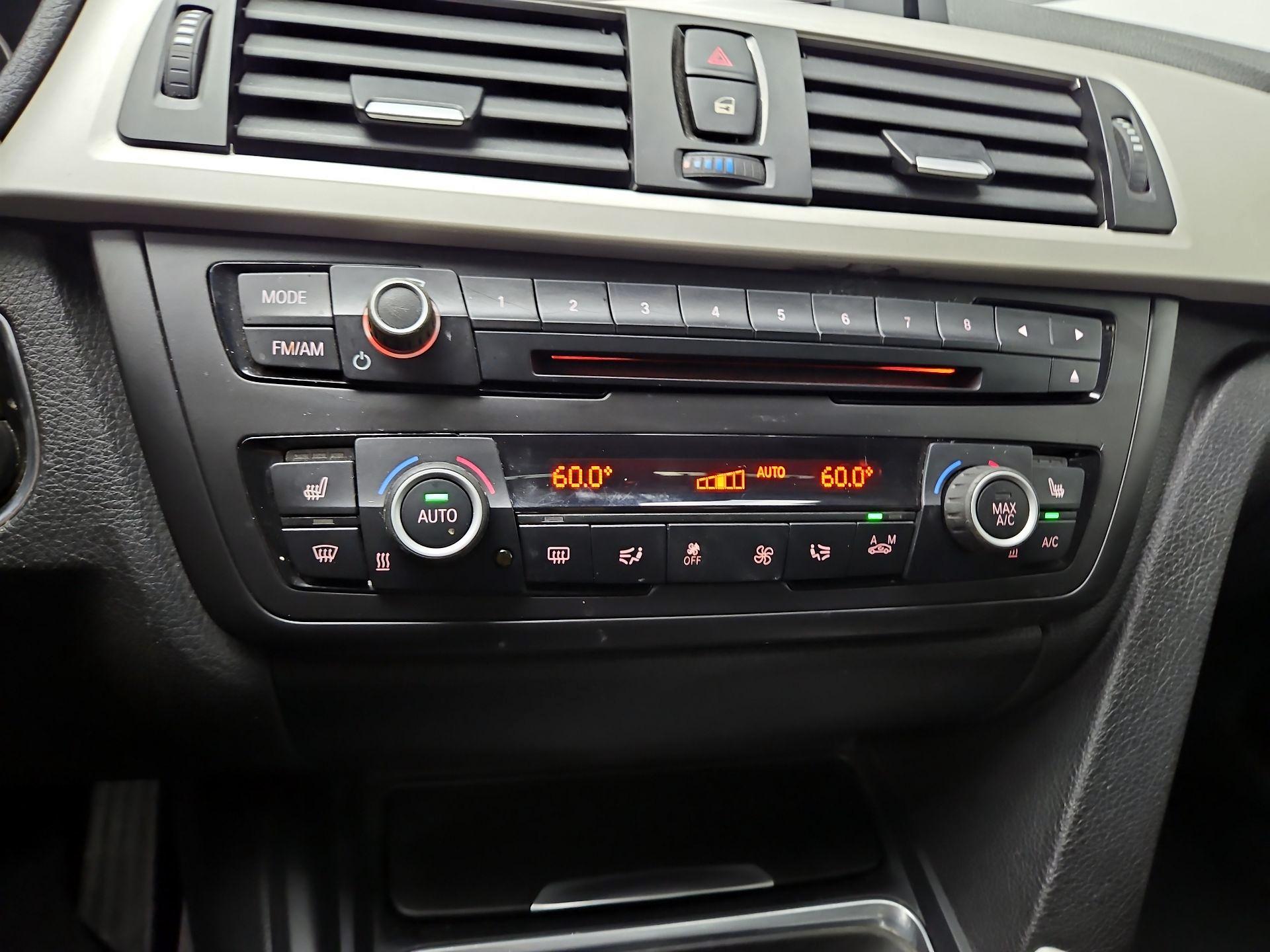 Thumbnail: 2015 BMW 3 Series - 15