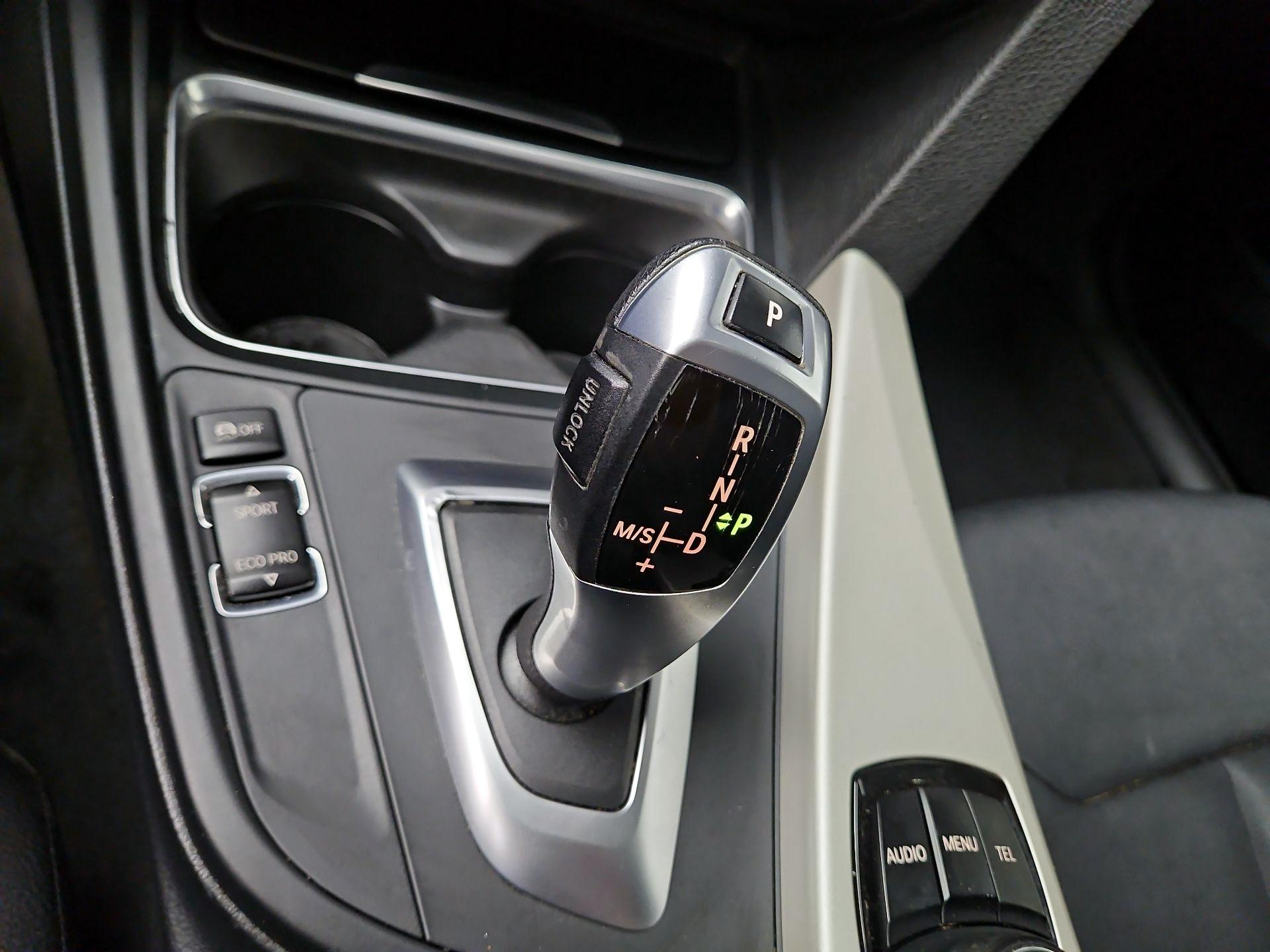 Thumbnail: 2015 BMW 3 Series - 16