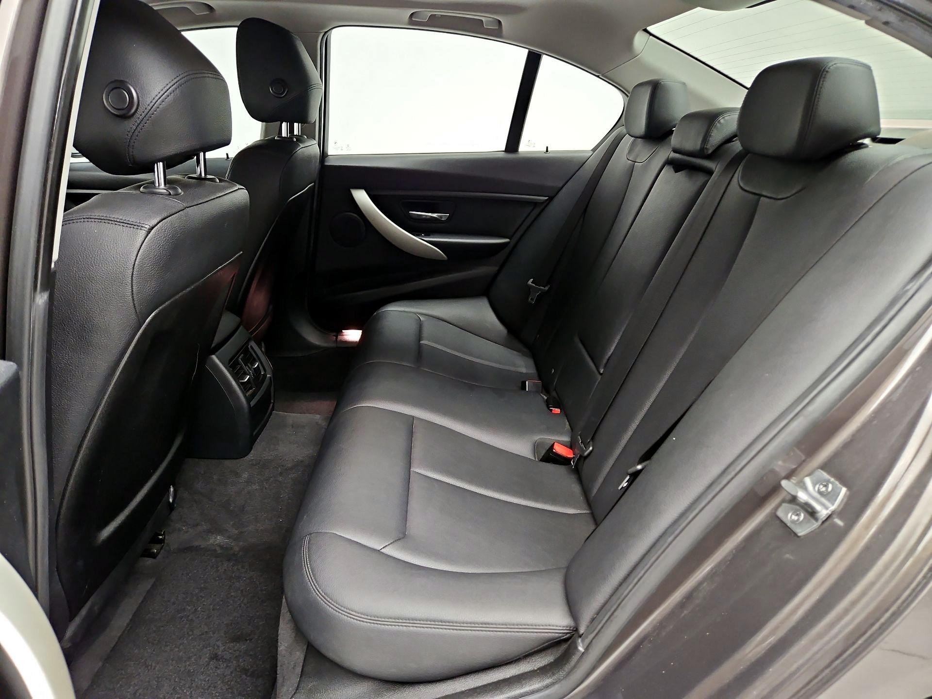 Thumbnail: 2015 BMW 3 Series - 19