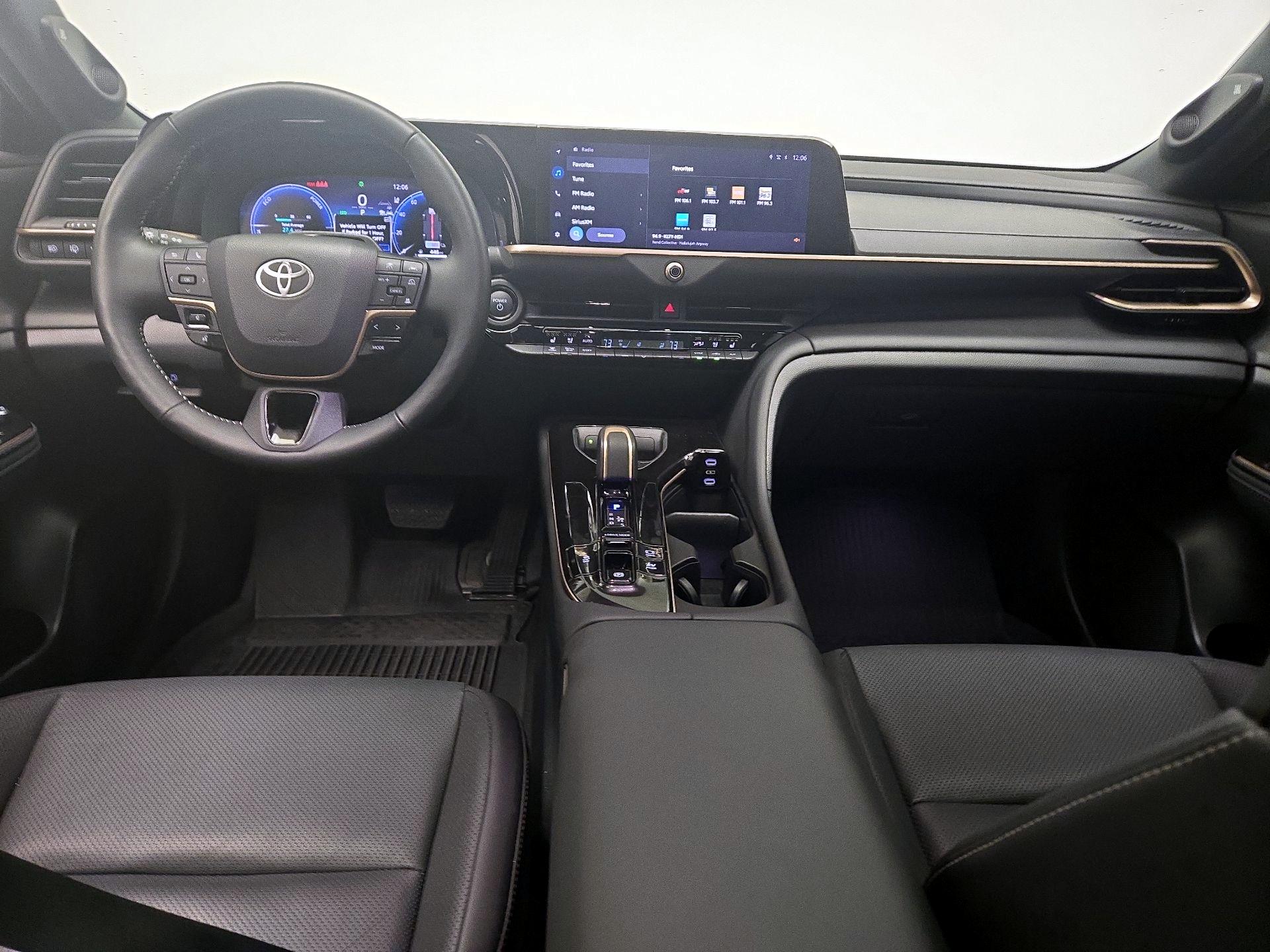 Thumbnail: 2025 Toyota Crown Signia - 9