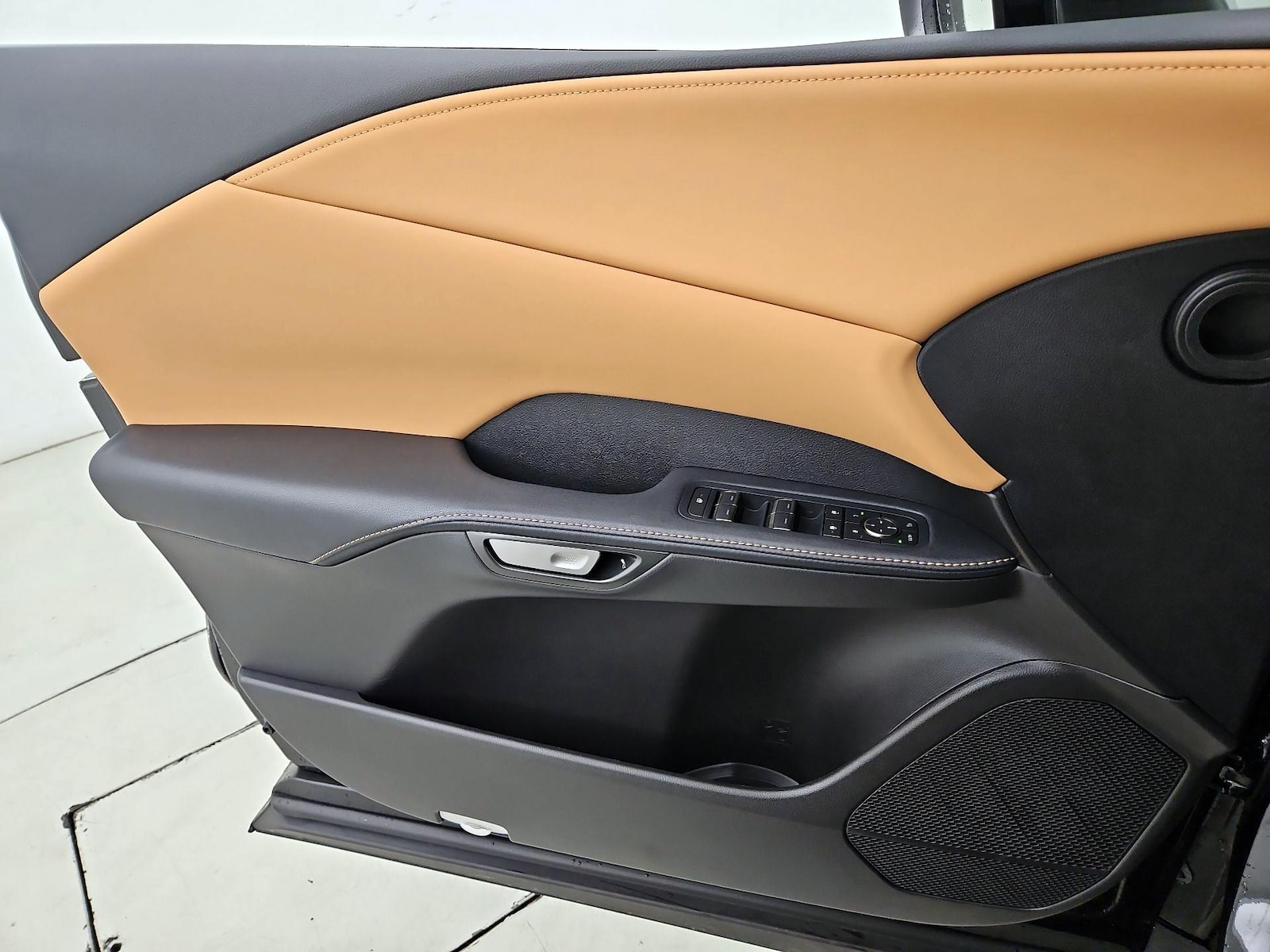 2025 Lexus RX 350 - Photo 13