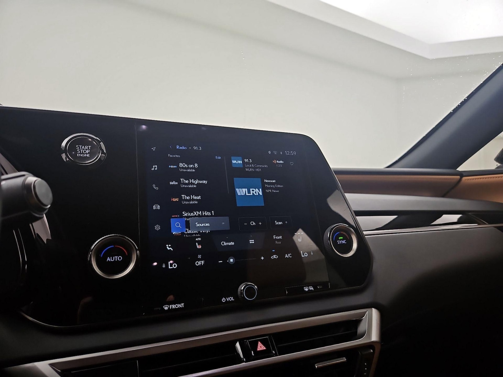2025 Lexus RX 350 - Photo 16