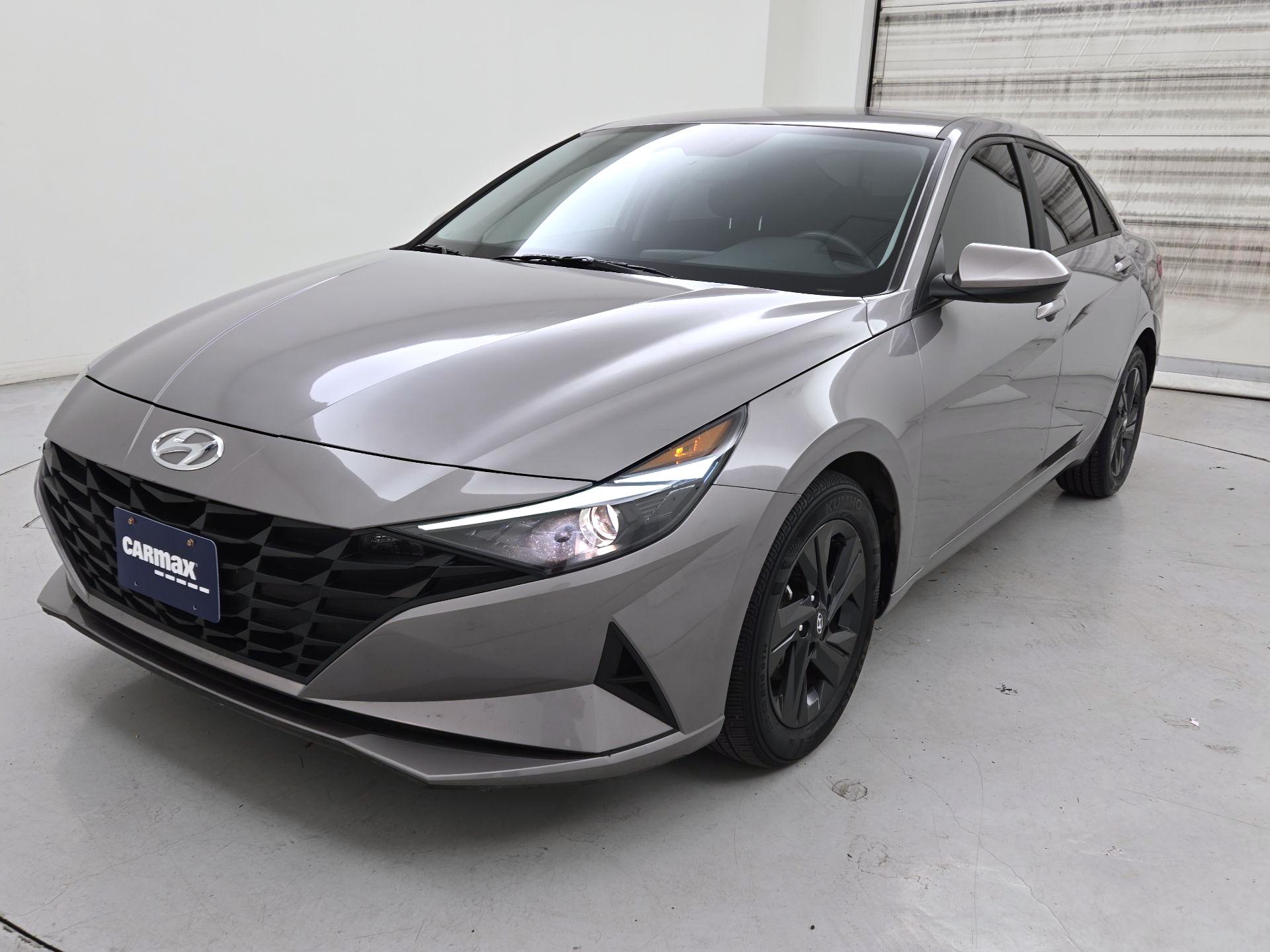 Thumbnail: 2023 Hyundai Elantra - 3