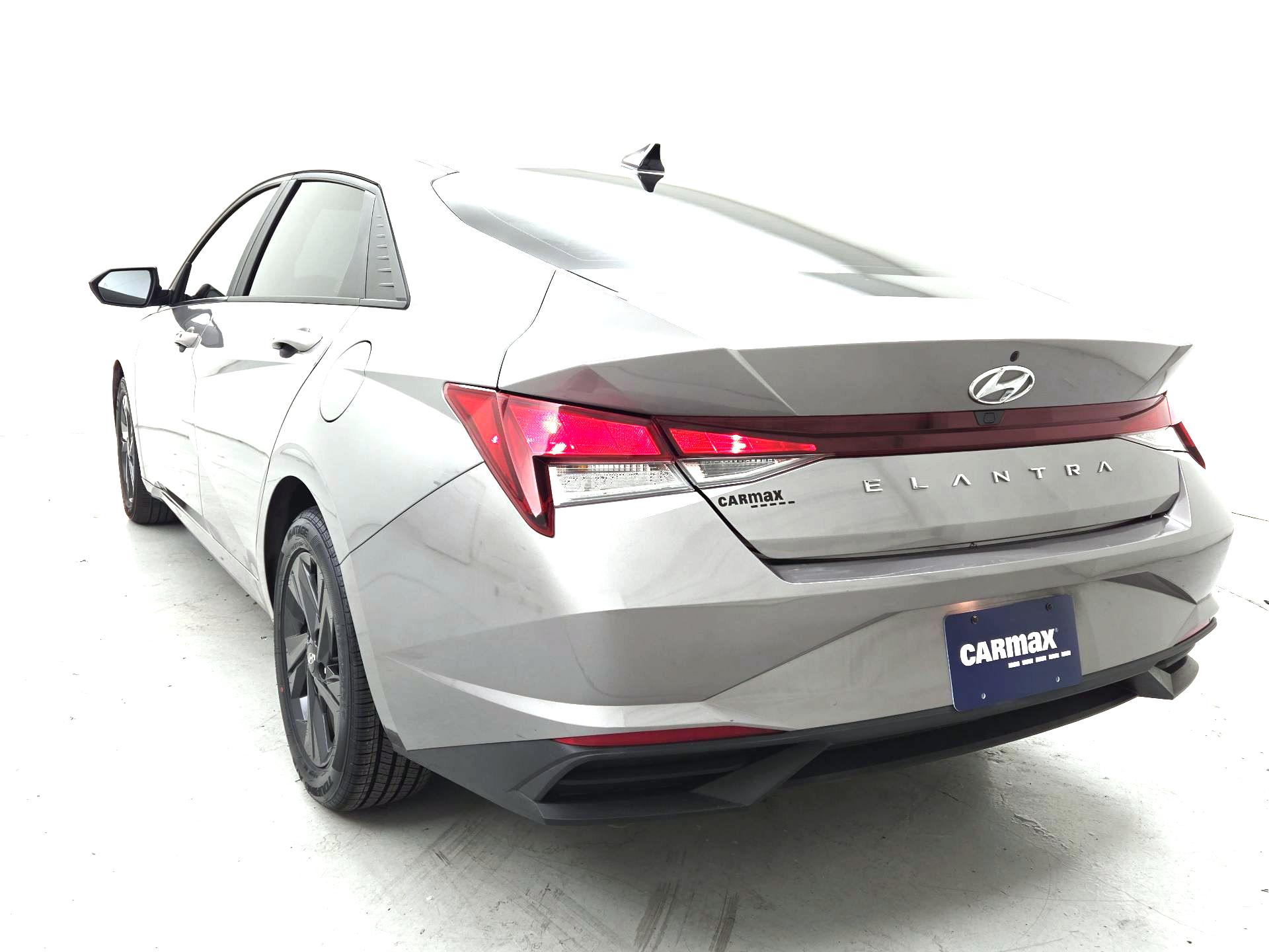 Thumbnail: 2023 Hyundai Elantra - 7