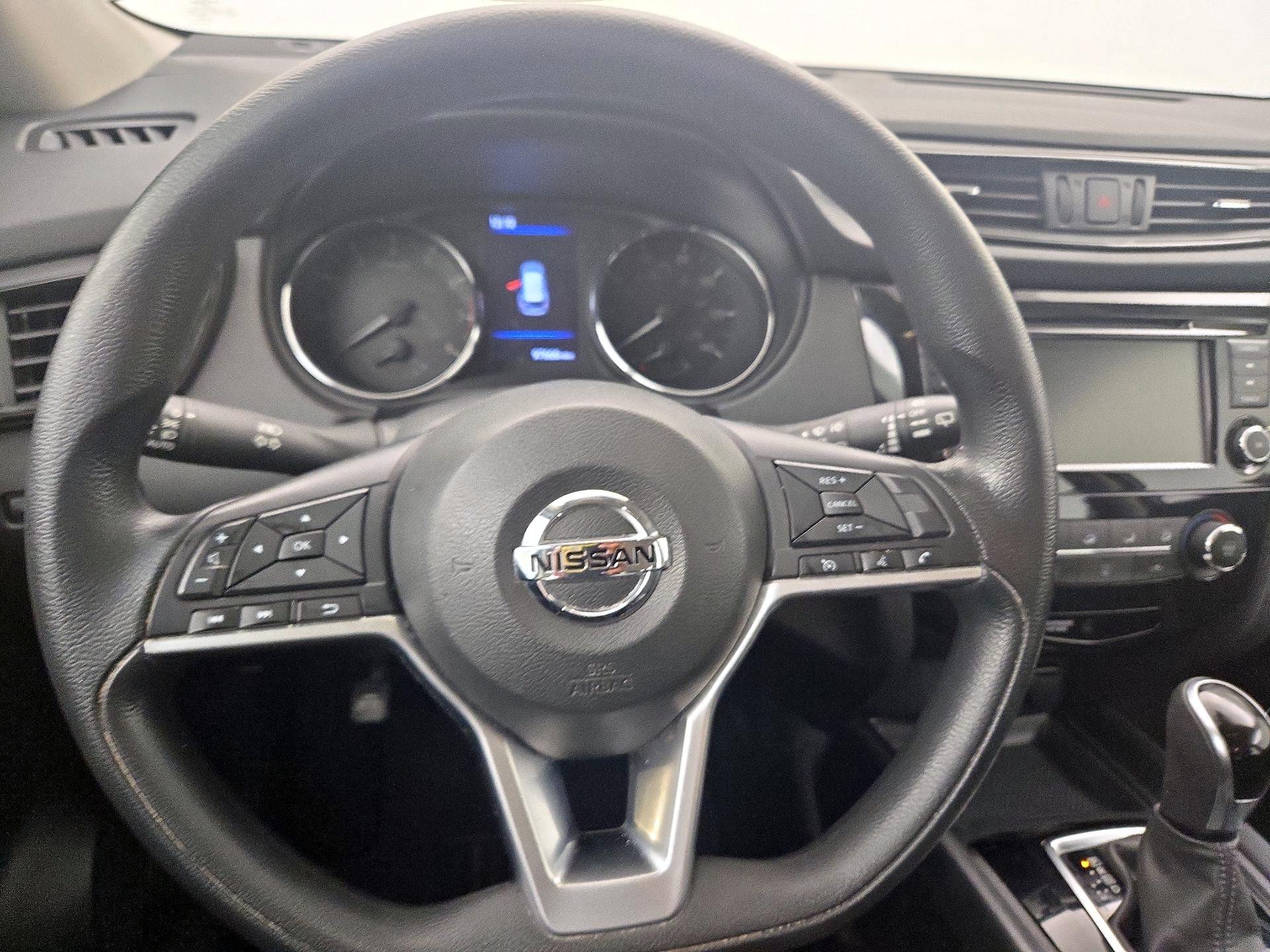Thumbnail: 2020 Nissan Rogue - 10