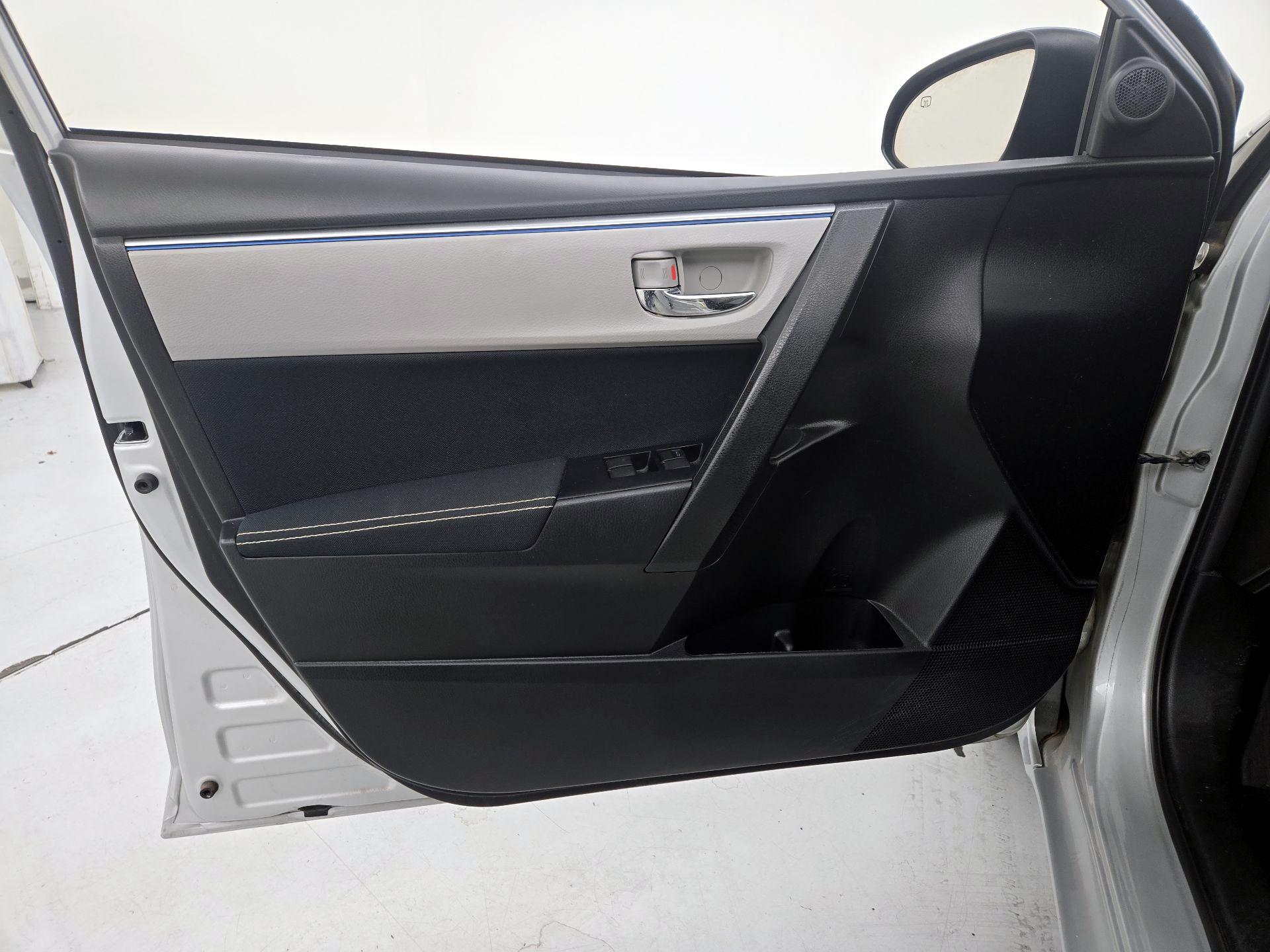 Thumbnail: 2016 Toyota Corolla - 12