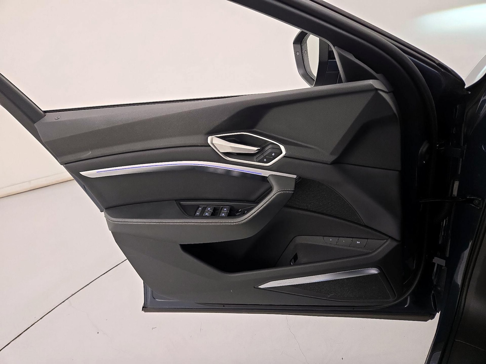2024 Audi Q8 Sportback e-tron Prestige - Photo 13