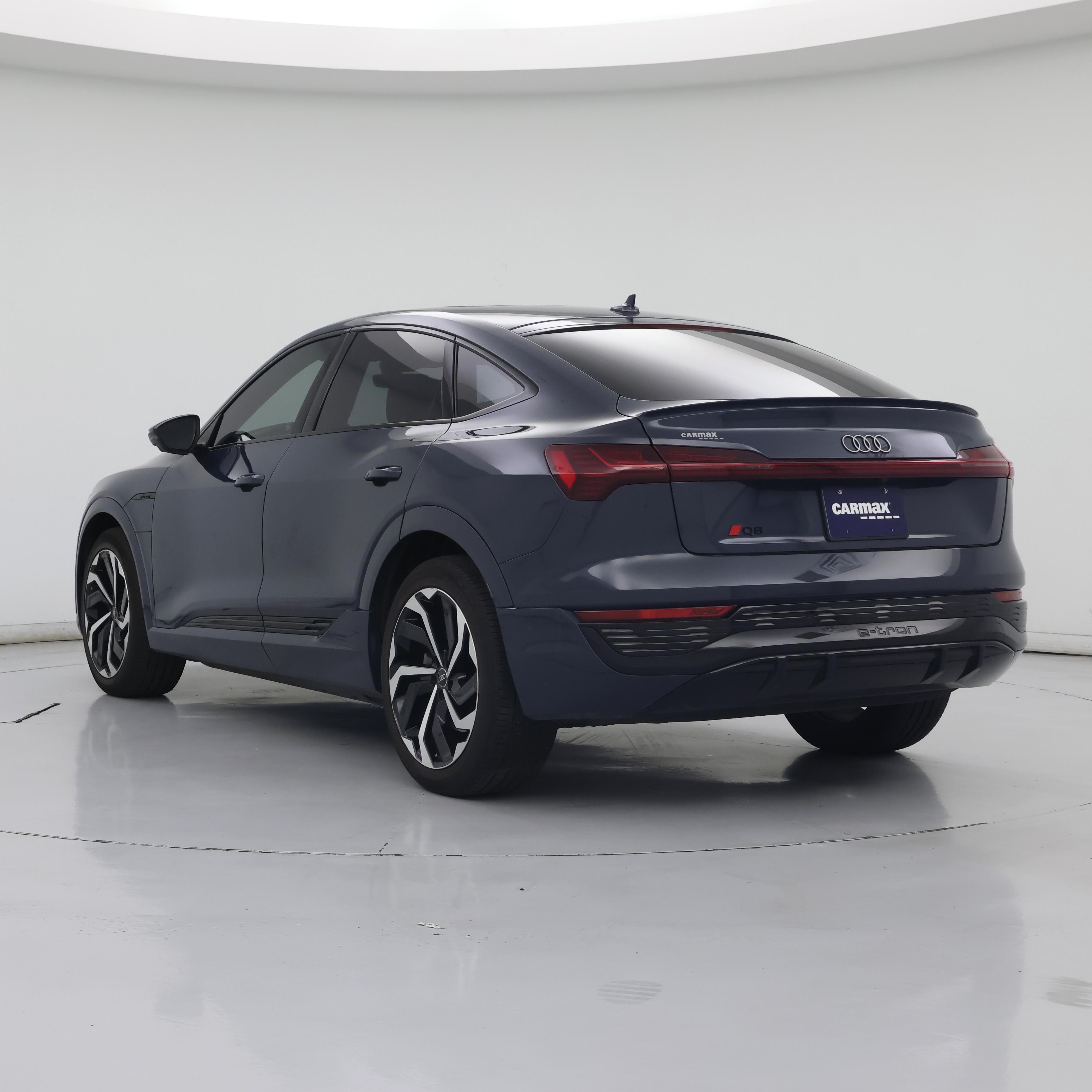 Thumbnail: 2024 Audi Q8 e-tron - 2