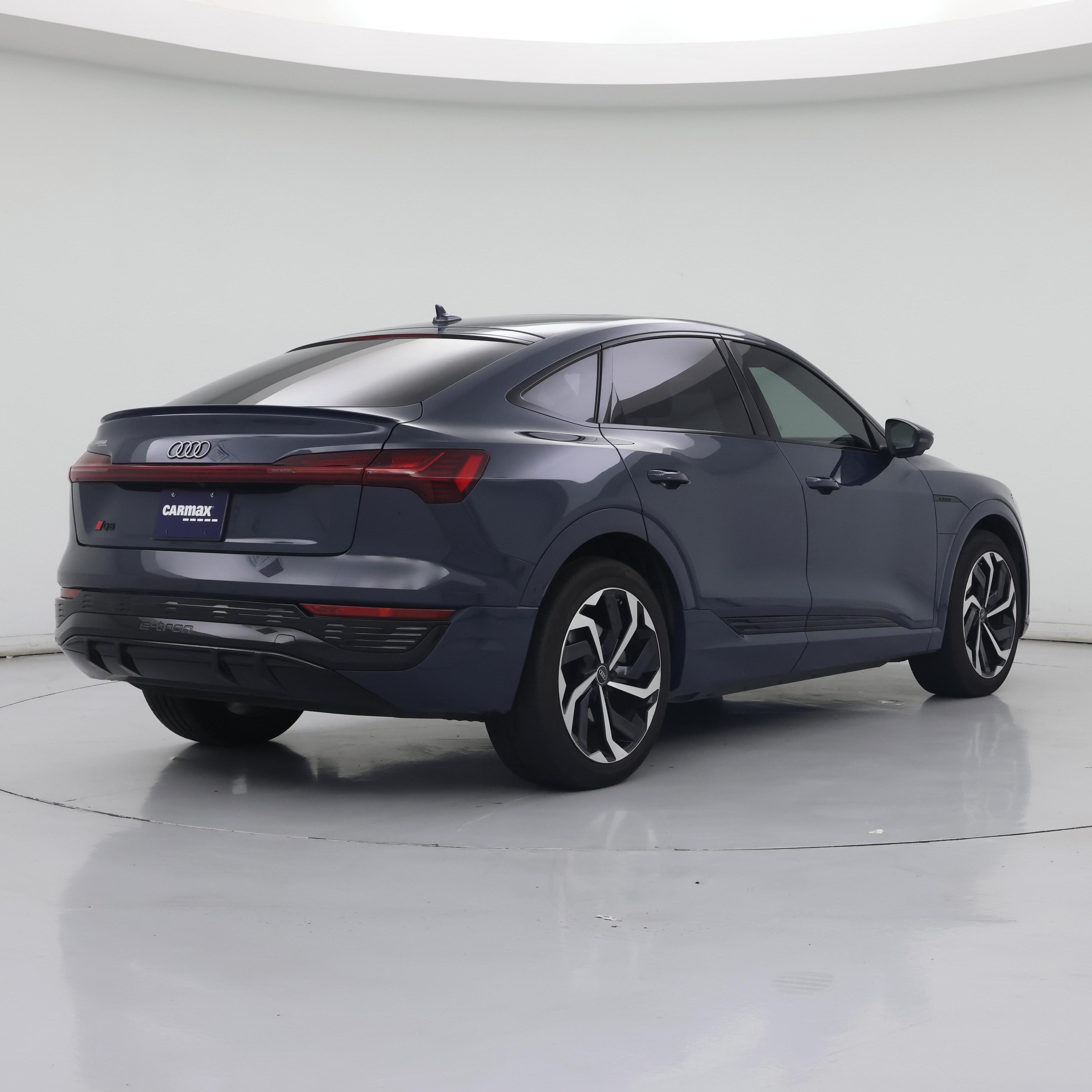 Thumbnail: 2024 Audi Q8 e-tron - 8