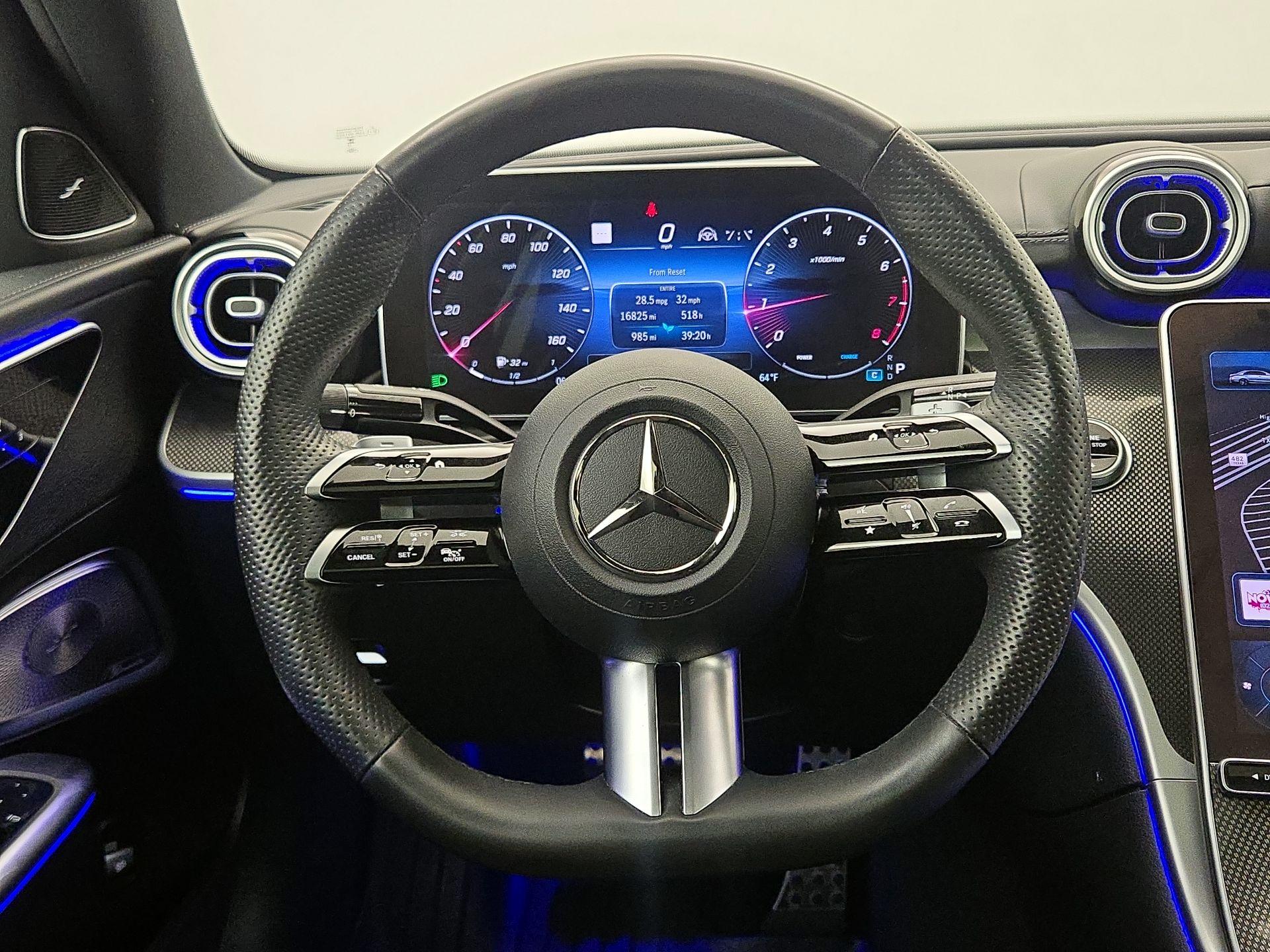 Thumbnail: 2023 Mercedes-Benz C-Class - 10