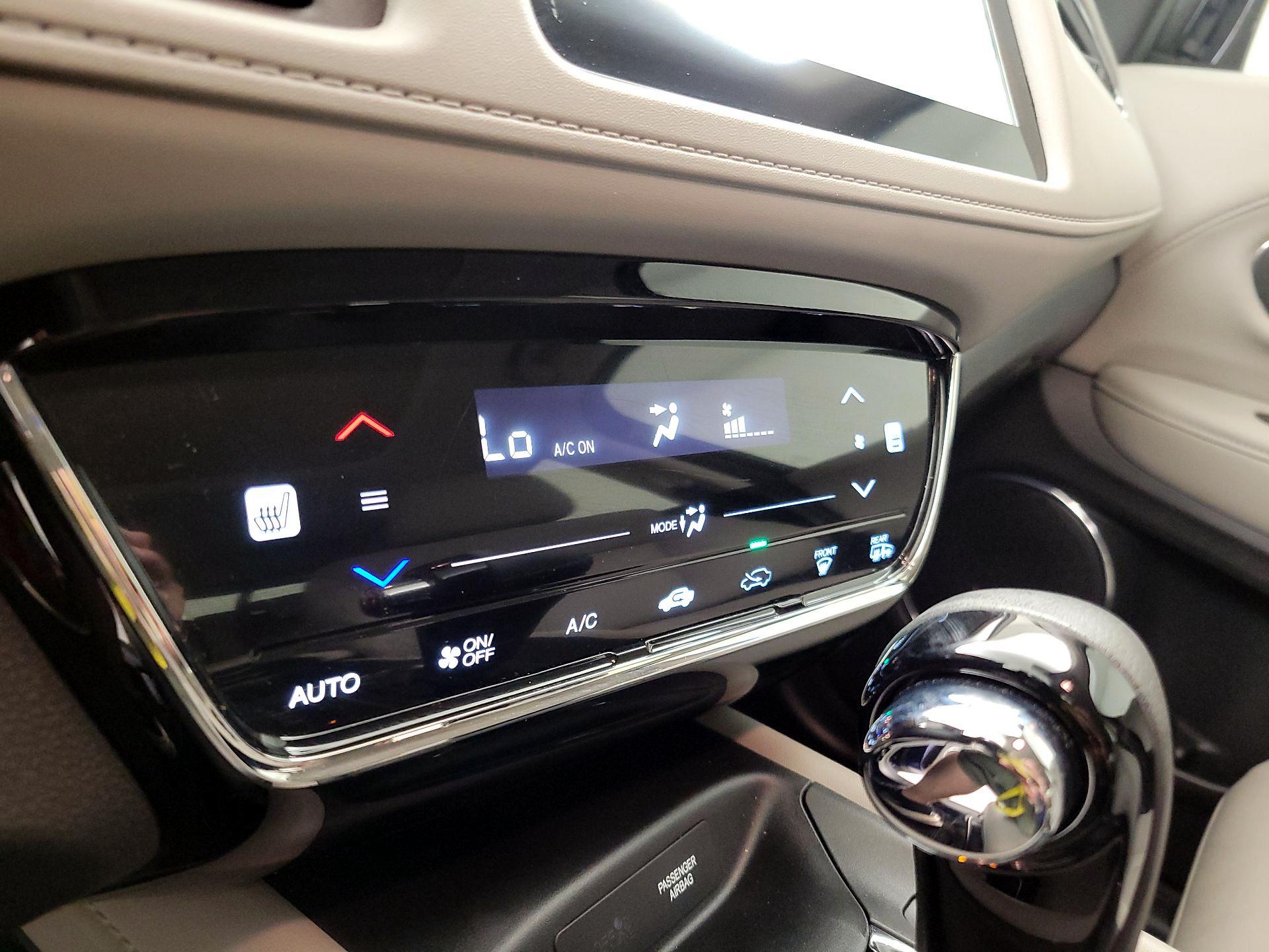 Thumbnail: 2016 Honda HR-V - 17