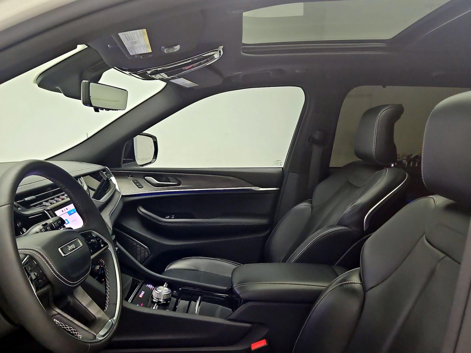 2024 Jeep Grand Cherokee Overland - Photo 21