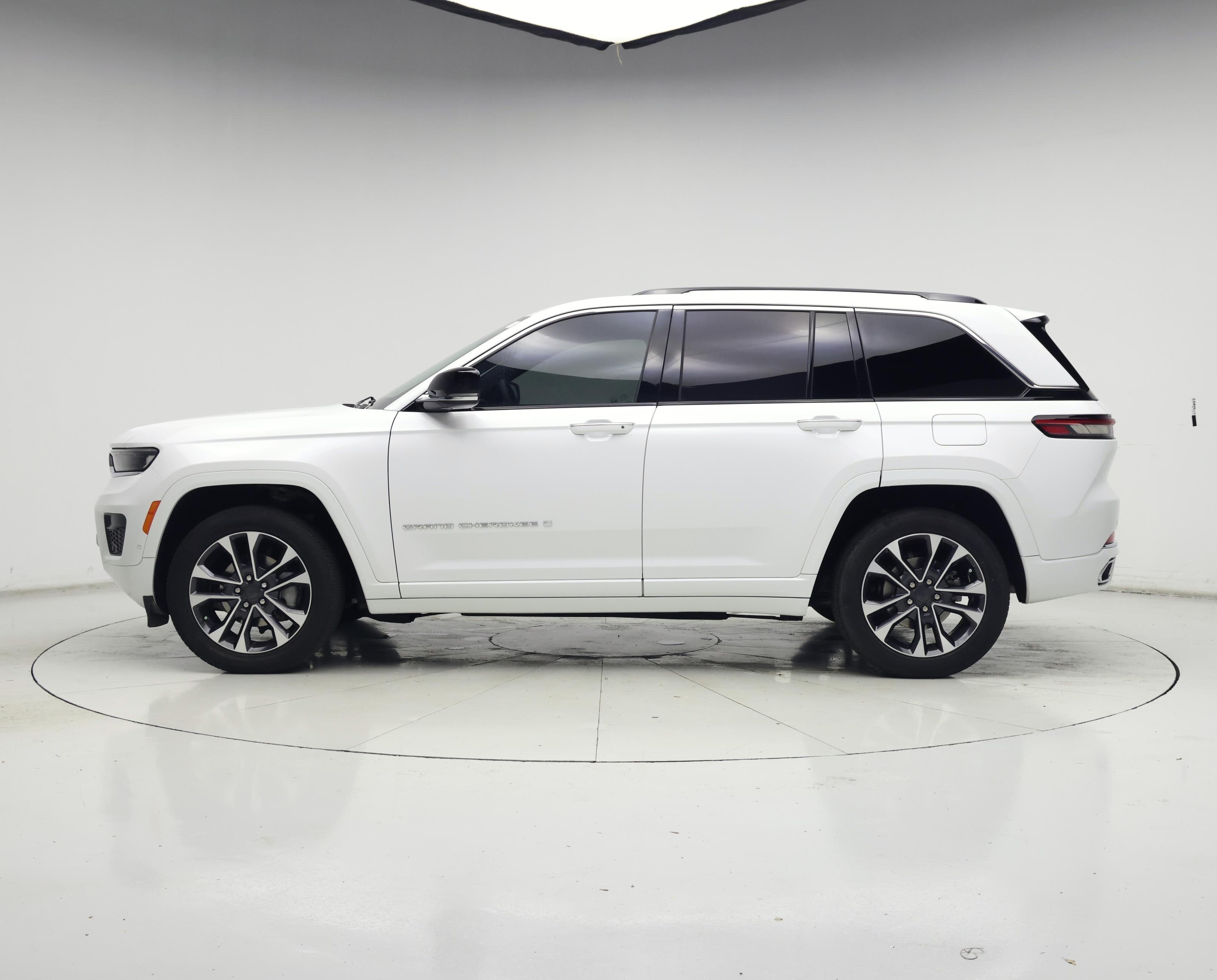 Thumbnail: 2024 Jeep Grand Cherokee - 3