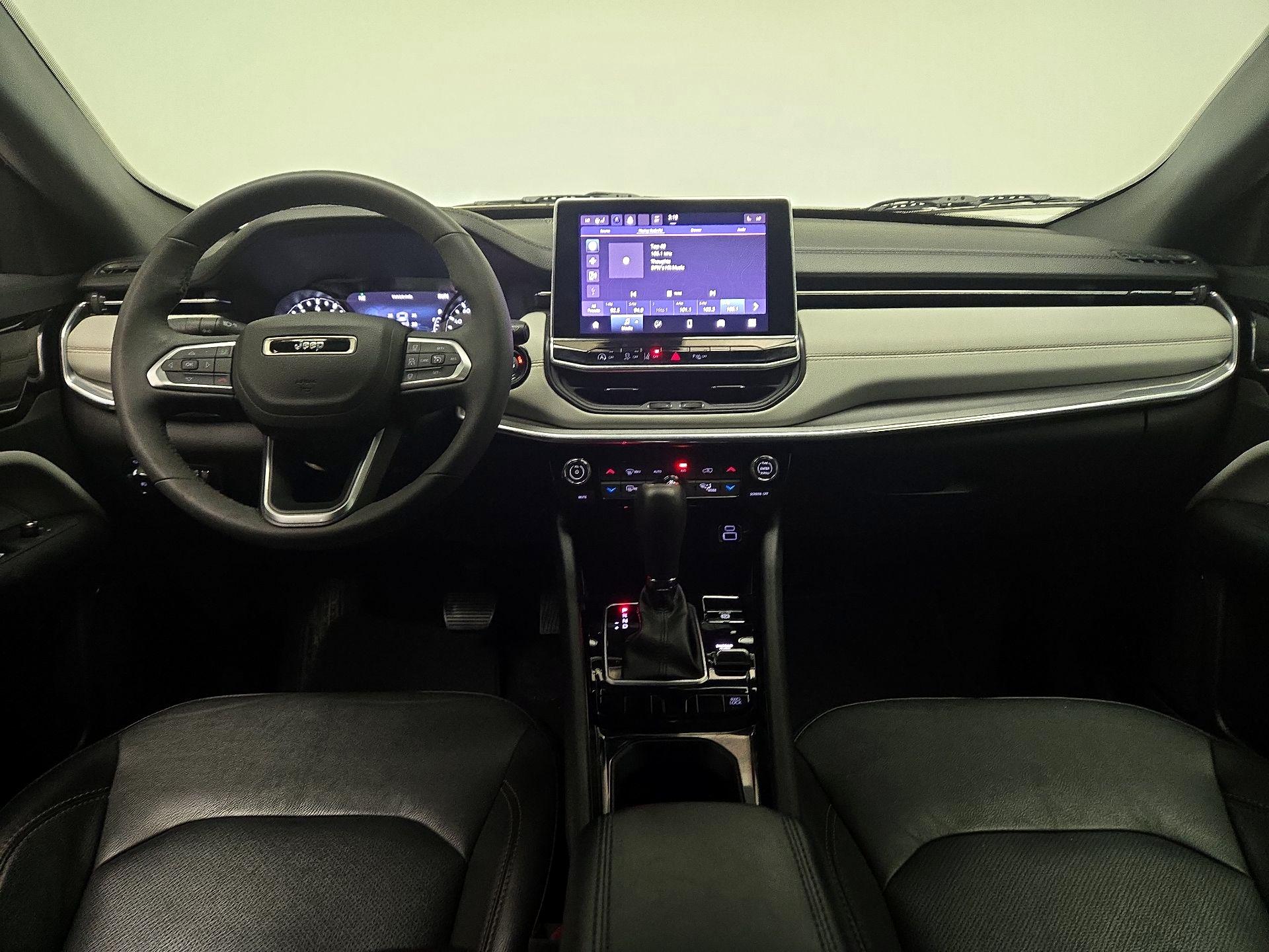 Thumbnail: 2023 Jeep Compass - 9