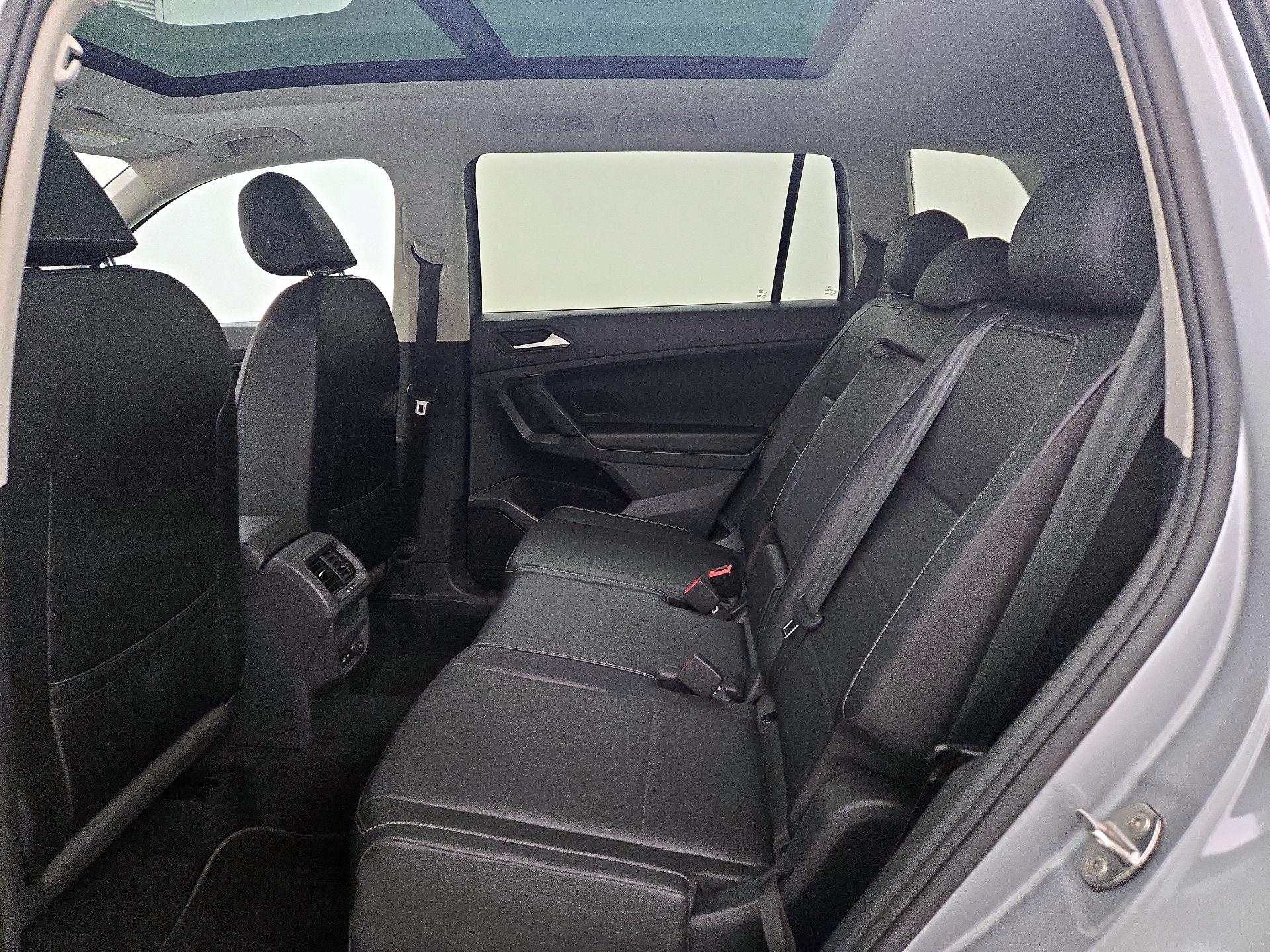 Thumbnail: 2019 Volkswagen Tiguan - 20