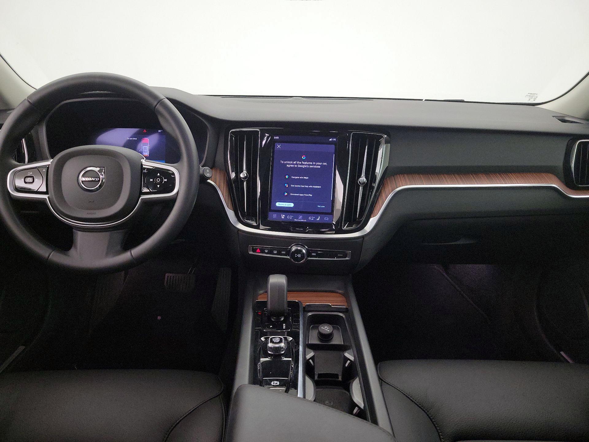 Thumbnail: 2025 Volvo S60 - 9