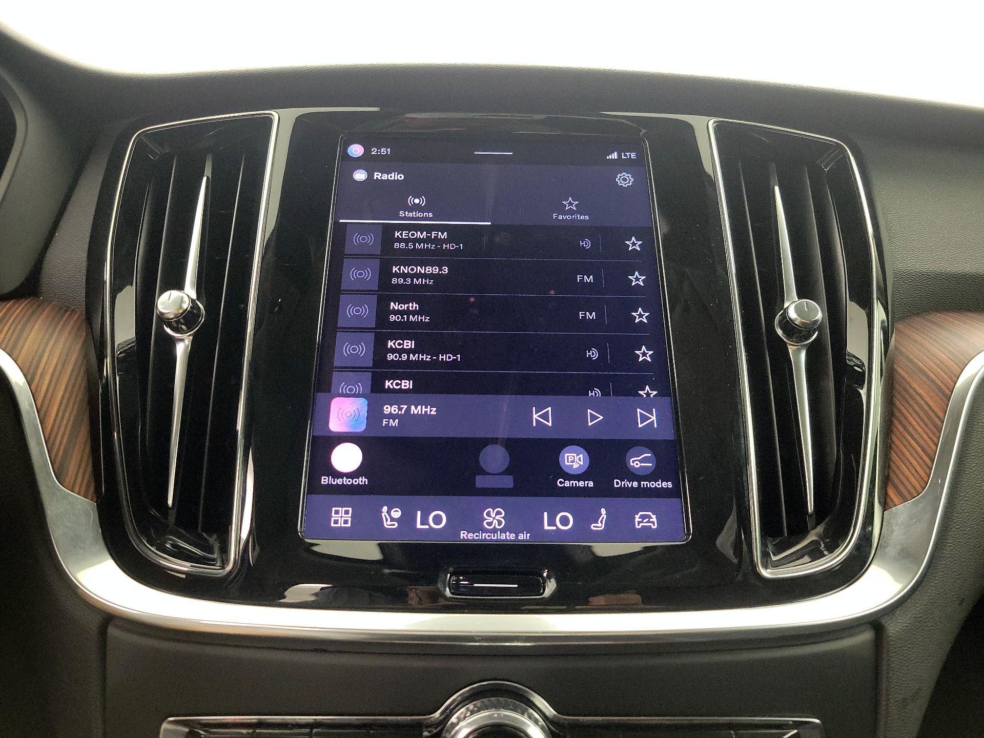 Thumbnail: 2025 Volvo S60 - 15