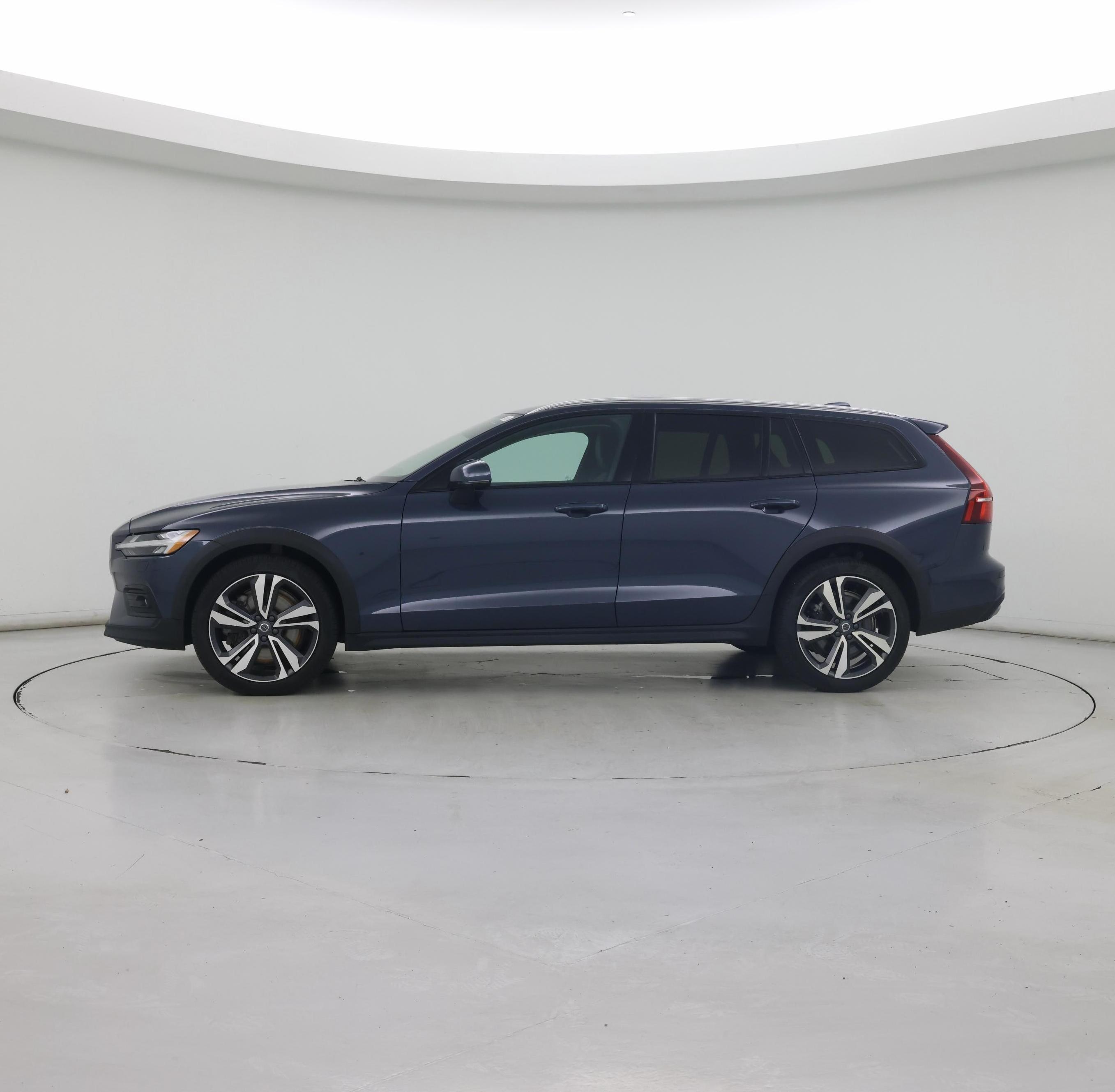 Thumbnail: 2025 Volvo S60 - 3