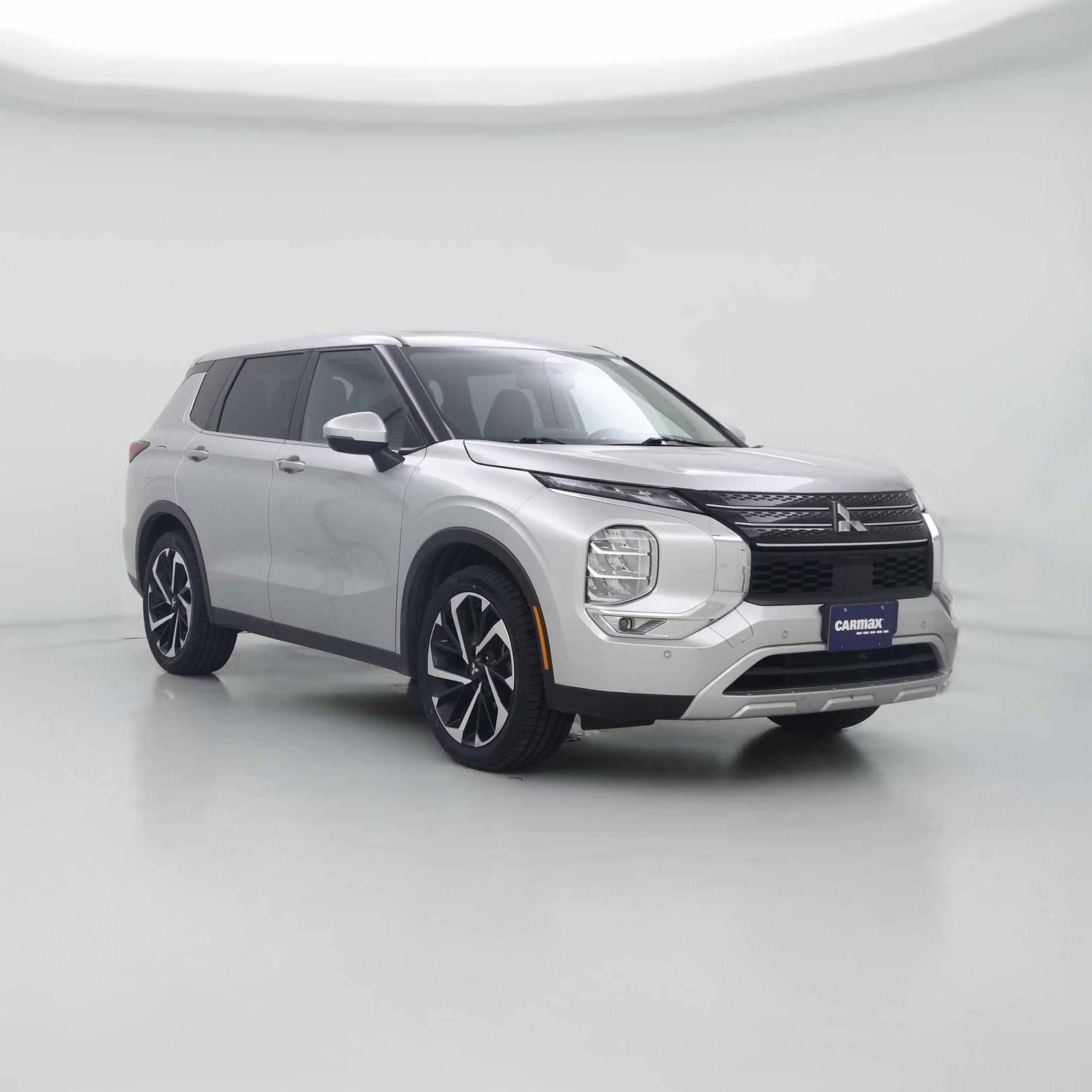 Thumbnail: 2023 Mitsubishi Outlander - 1