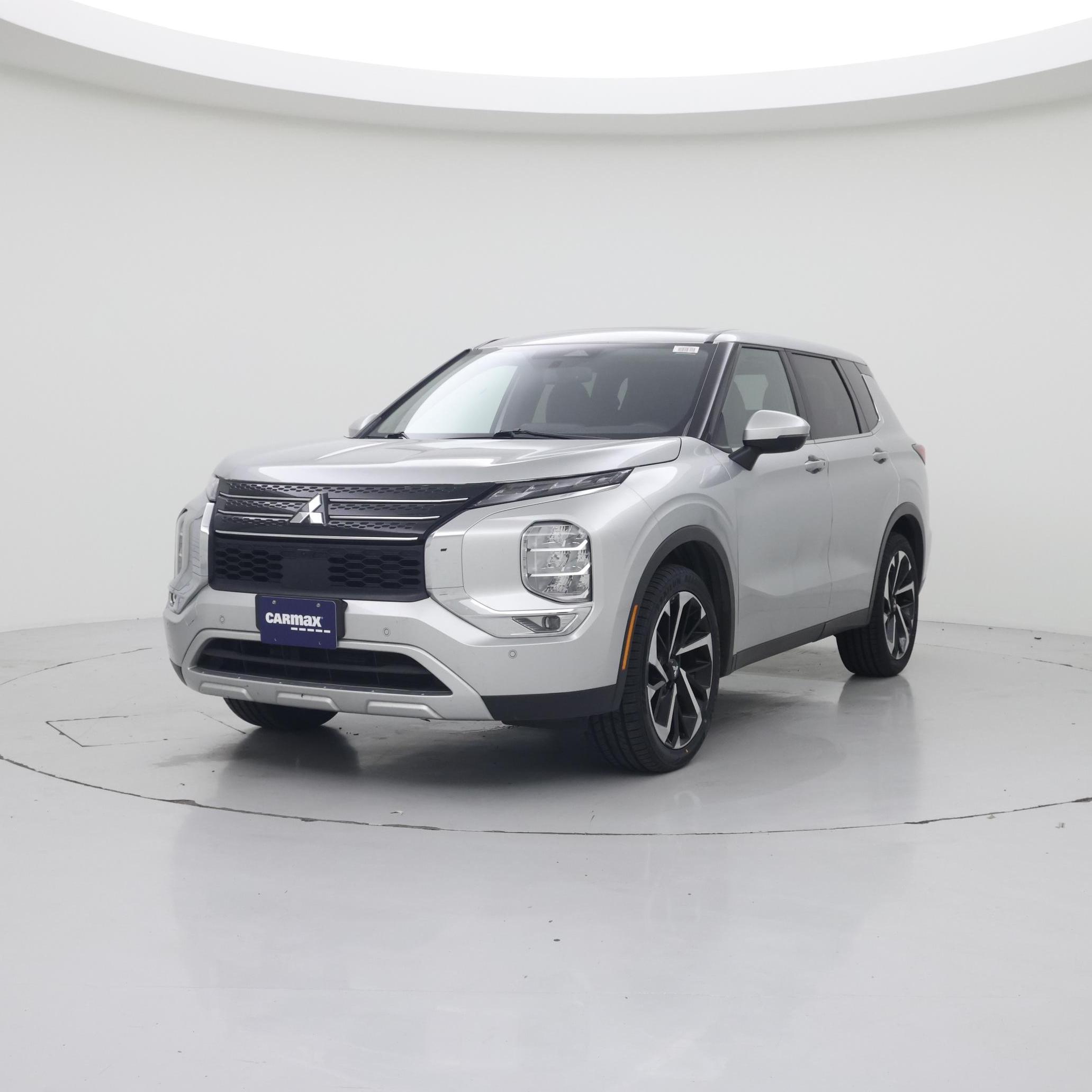 Thumbnail: 2023 Mitsubishi Outlander - 4