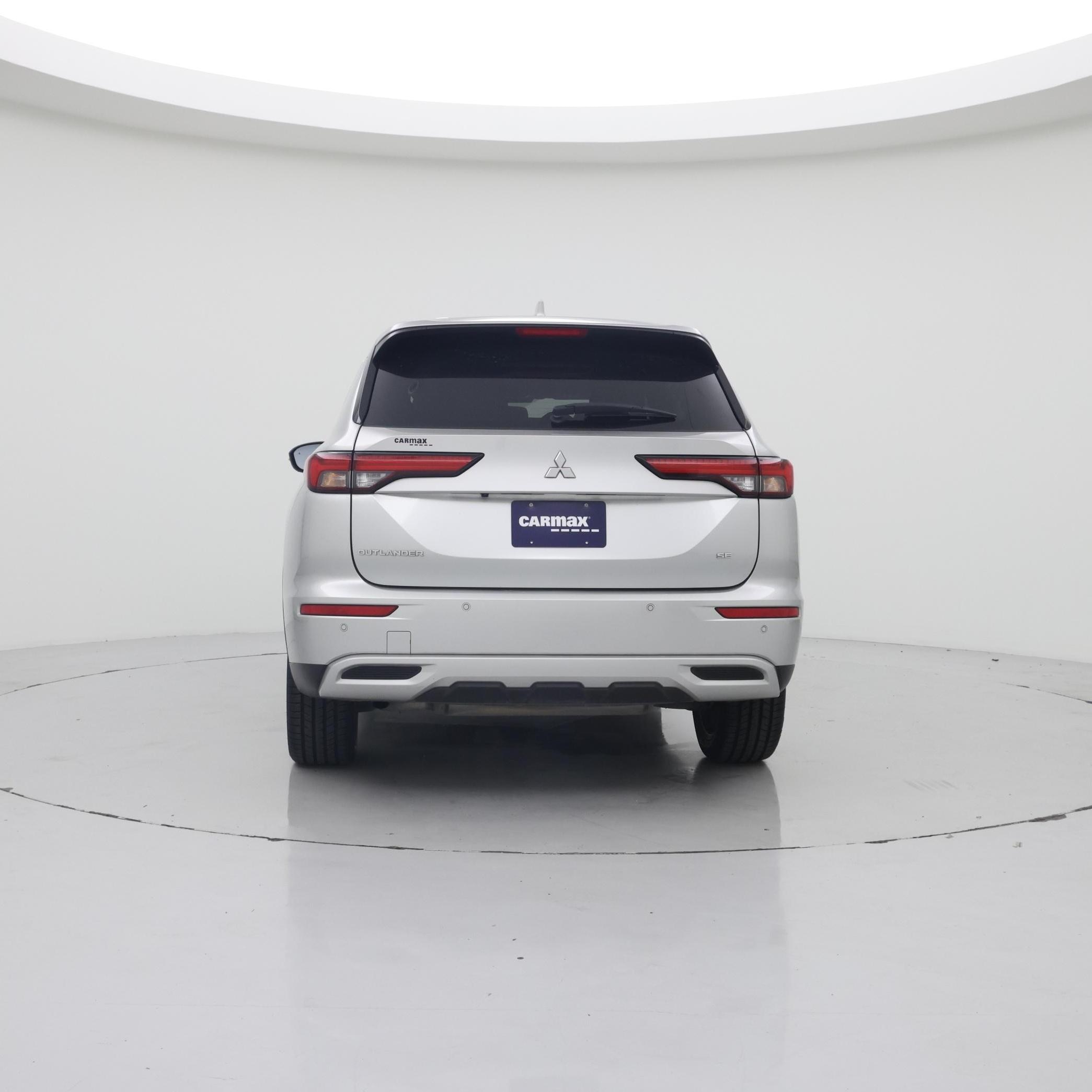 Thumbnail: 2023 Mitsubishi Outlander - 6