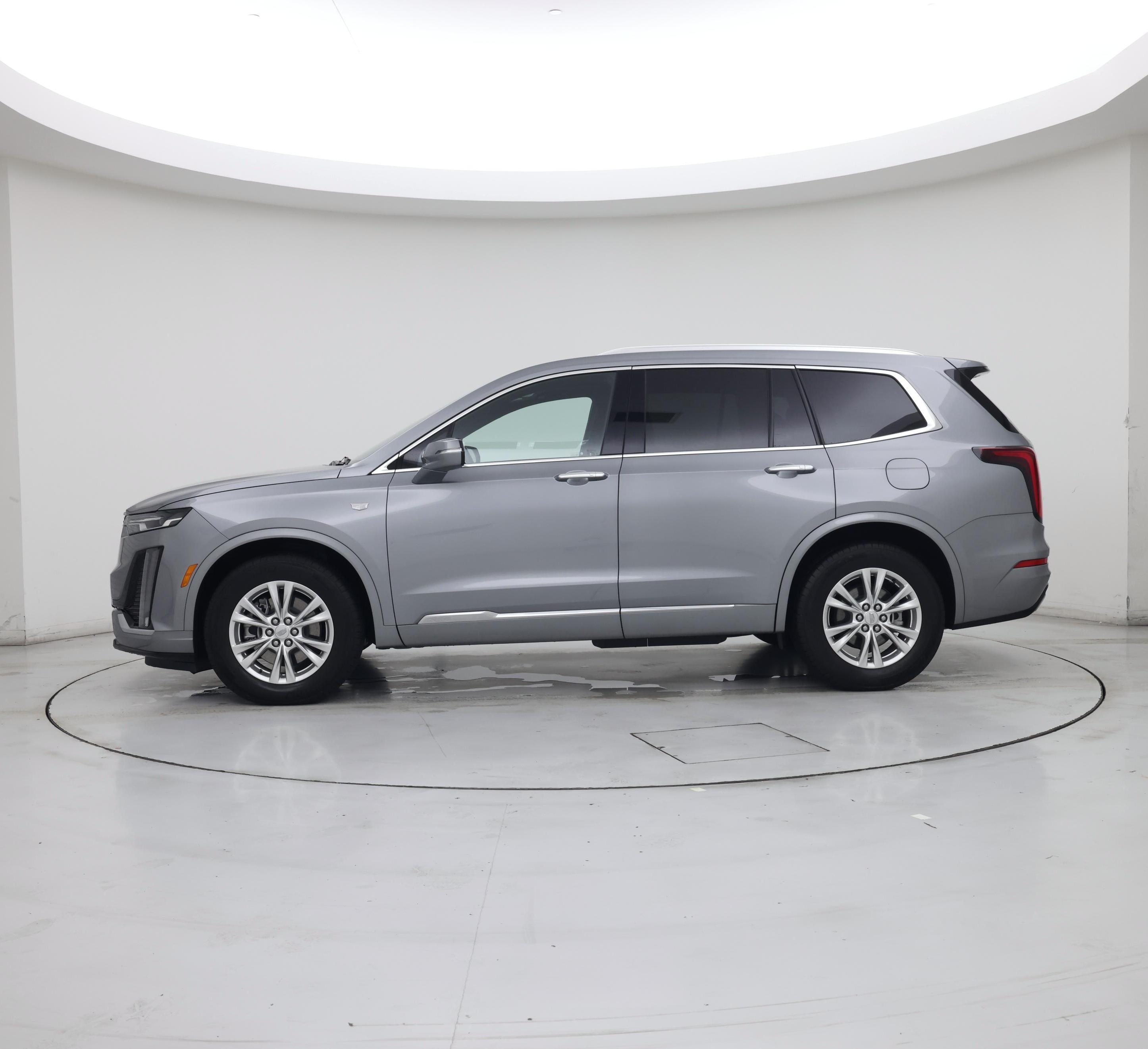 Thumbnail: 2024 Cadillac XT6 - 3
